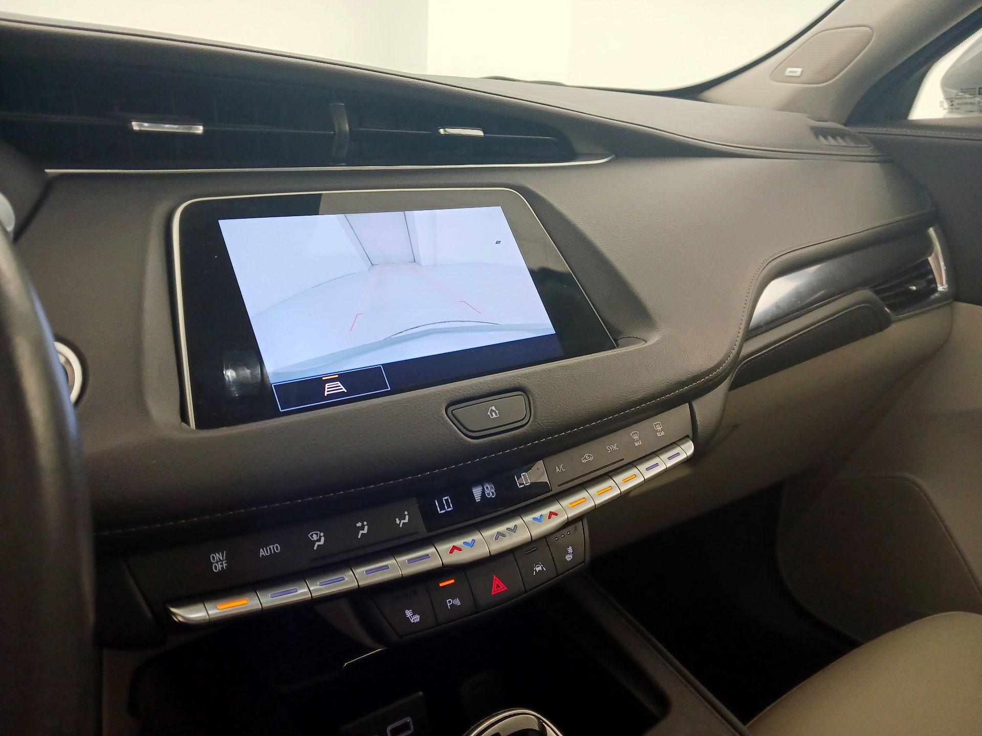 Thumbnail: 2023 Cadillac XT4 - 14