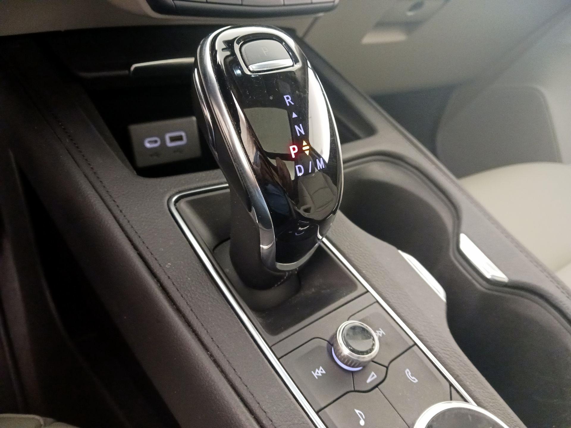Thumbnail: 2023 Cadillac XT4 - 17