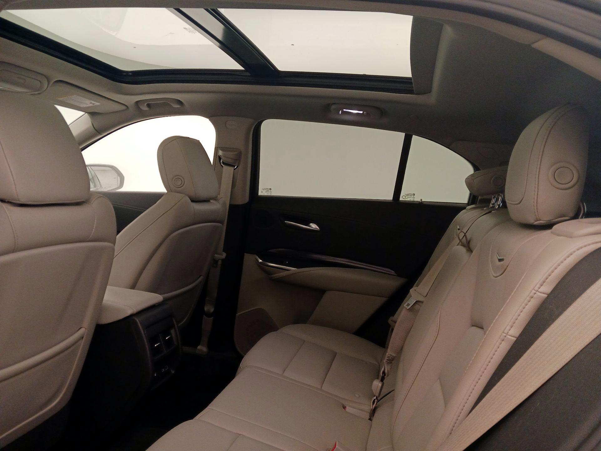 Thumbnail: 2023 Cadillac XT4 - 19