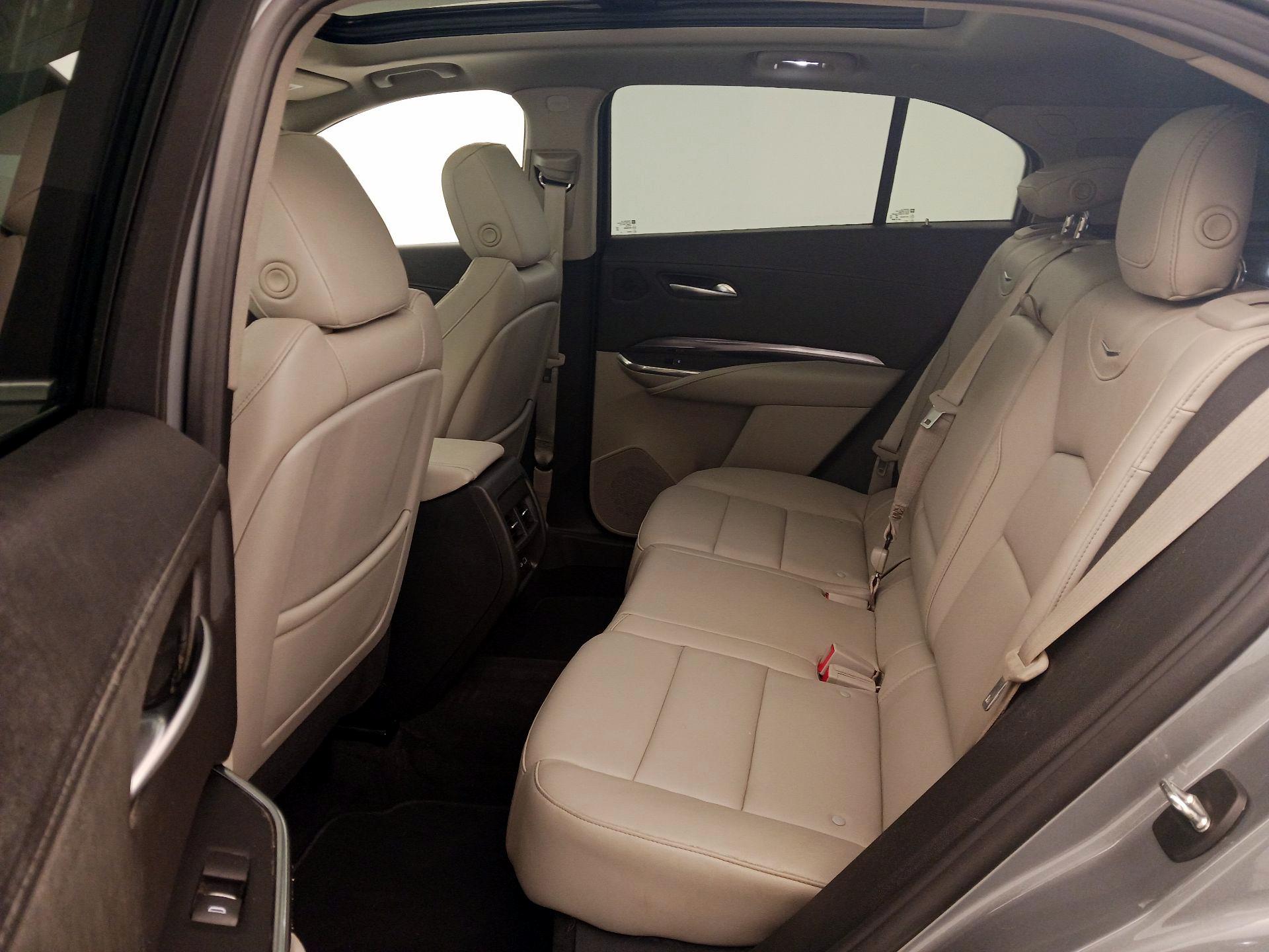 Thumbnail: 2023 Cadillac XT4 - 20