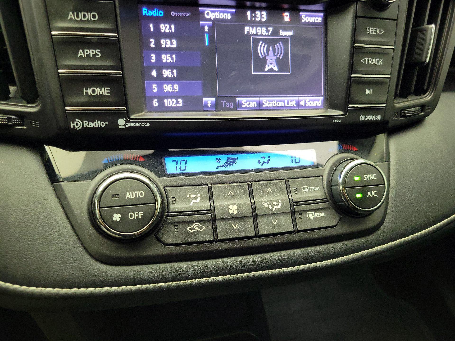 Thumbnail: 2016 Toyota RAV4 - 16