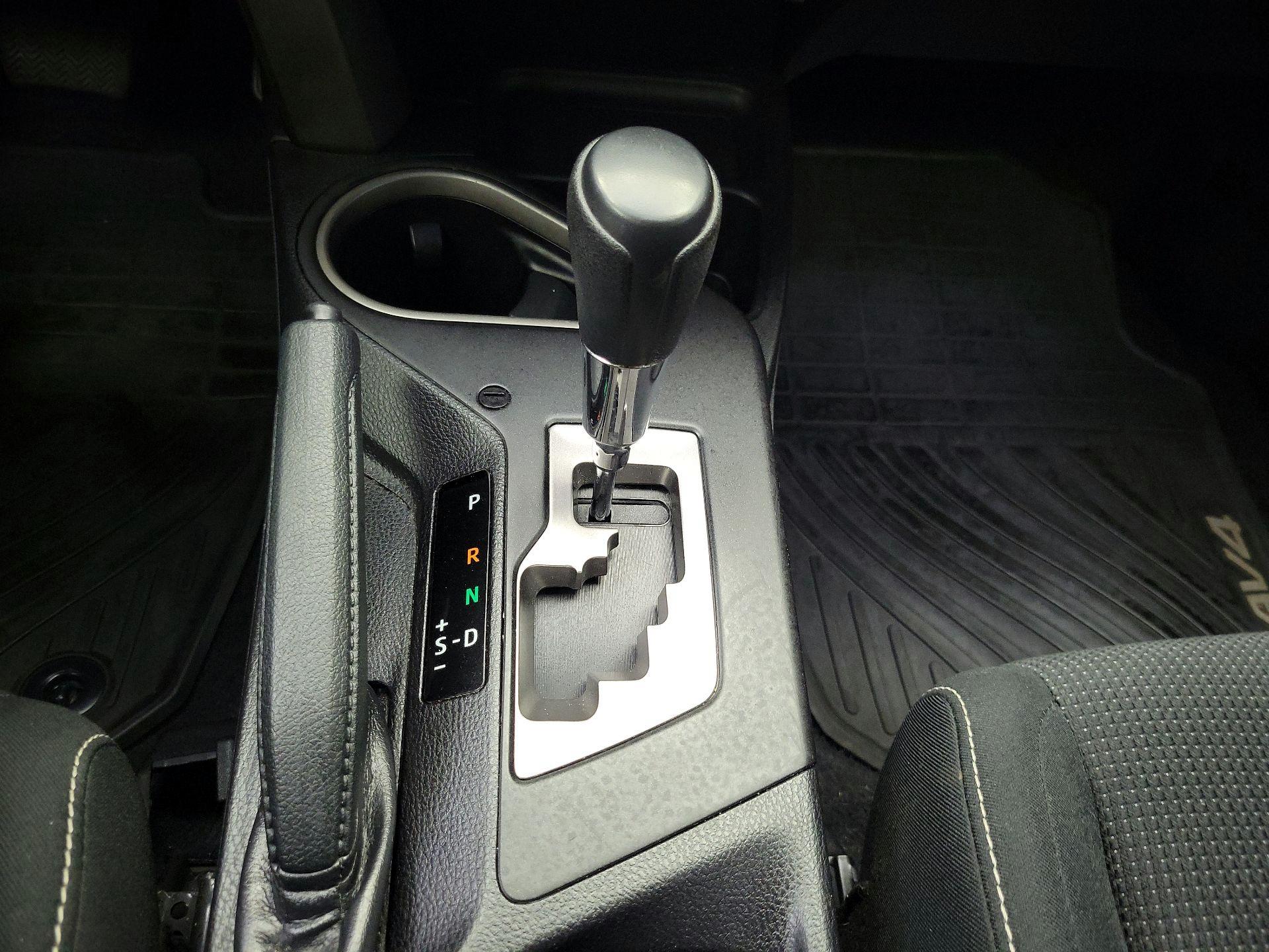 Thumbnail: 2016 Toyota RAV4 - 17