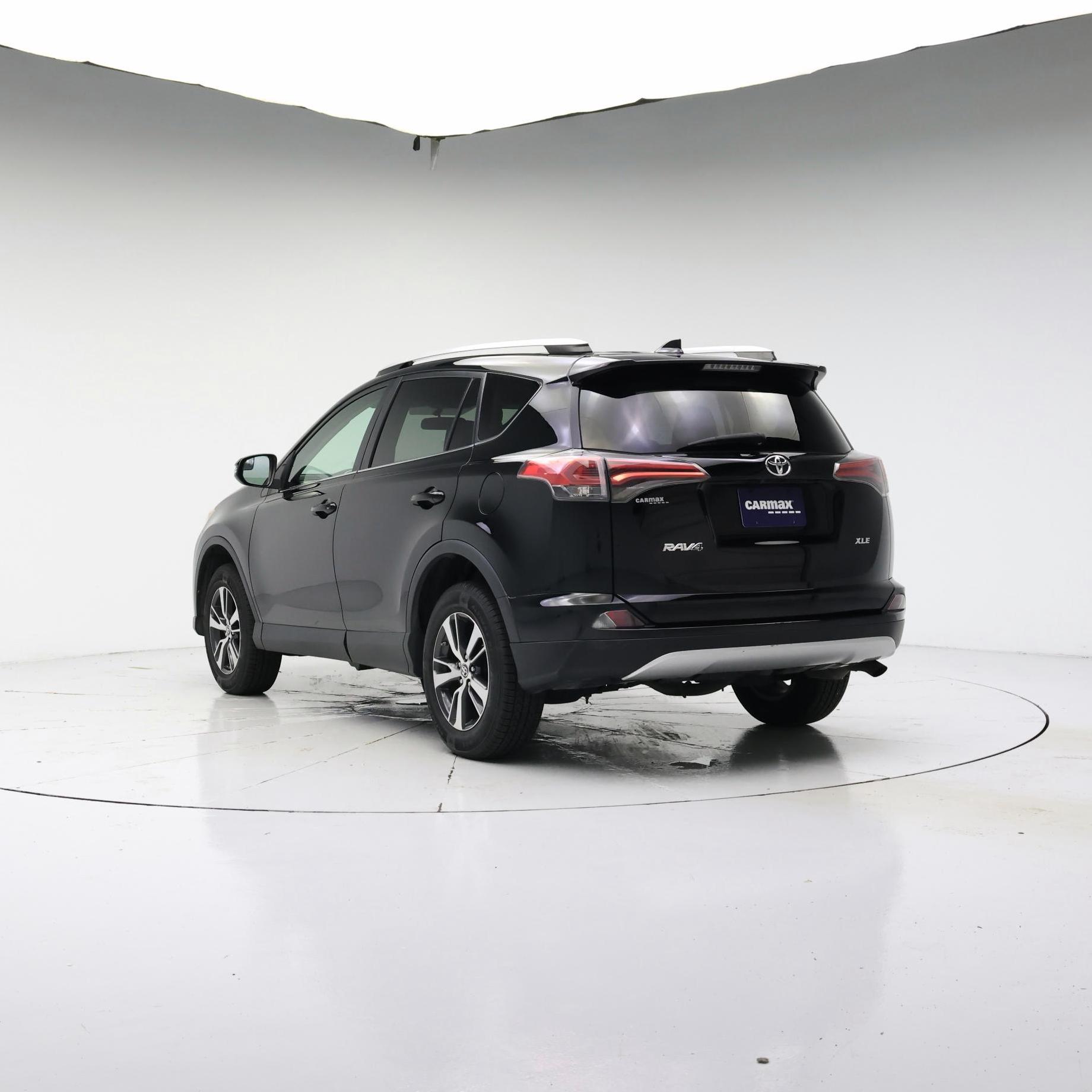 Thumbnail: 2016 Toyota RAV4 - 2