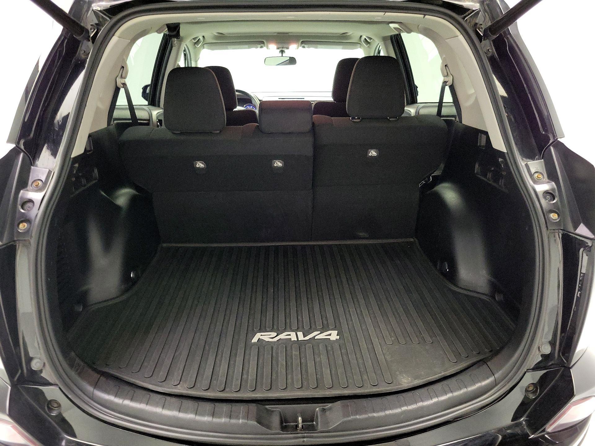 Thumbnail: 2016 Toyota RAV4 - 20