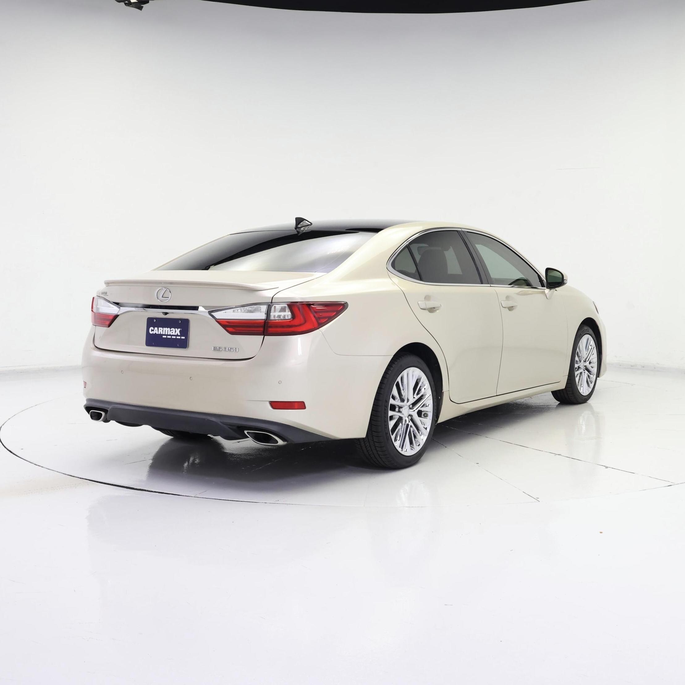 Thumbnail: 2017 Lexus ES - 8