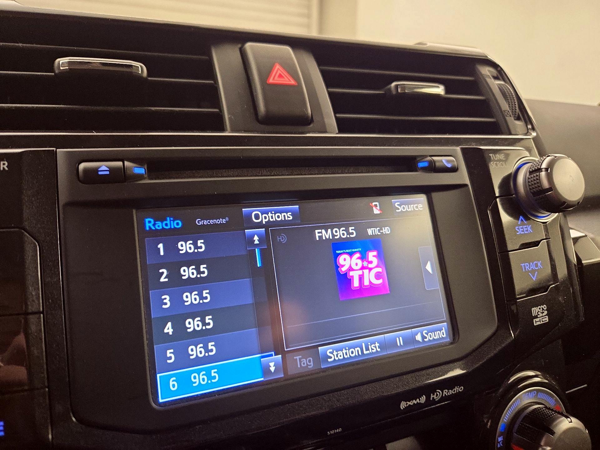Thumbnail: 2016 Toyota 4Runner - 16
