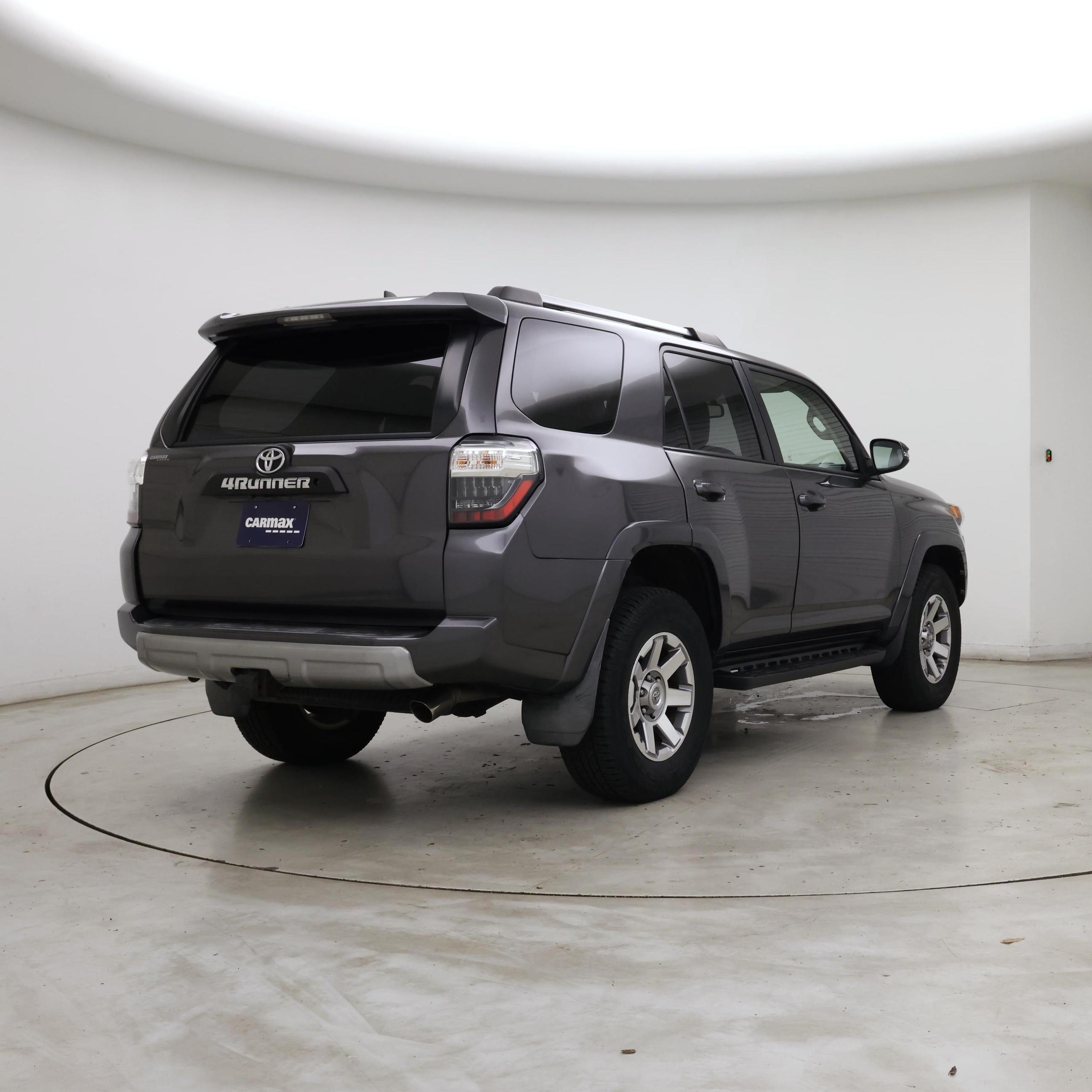 Thumbnail: 2016 Toyota 4Runner - 8