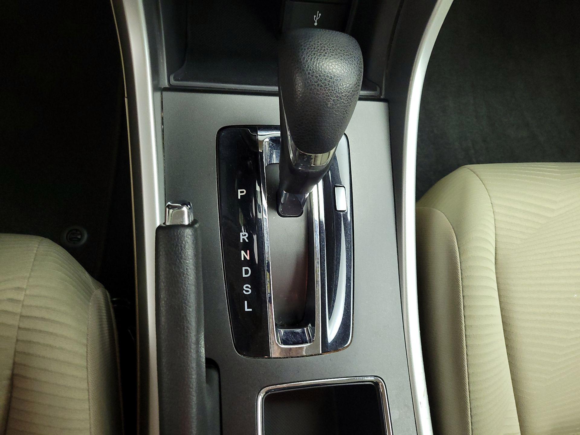 Thumbnail: 2015 Honda Accord - 17