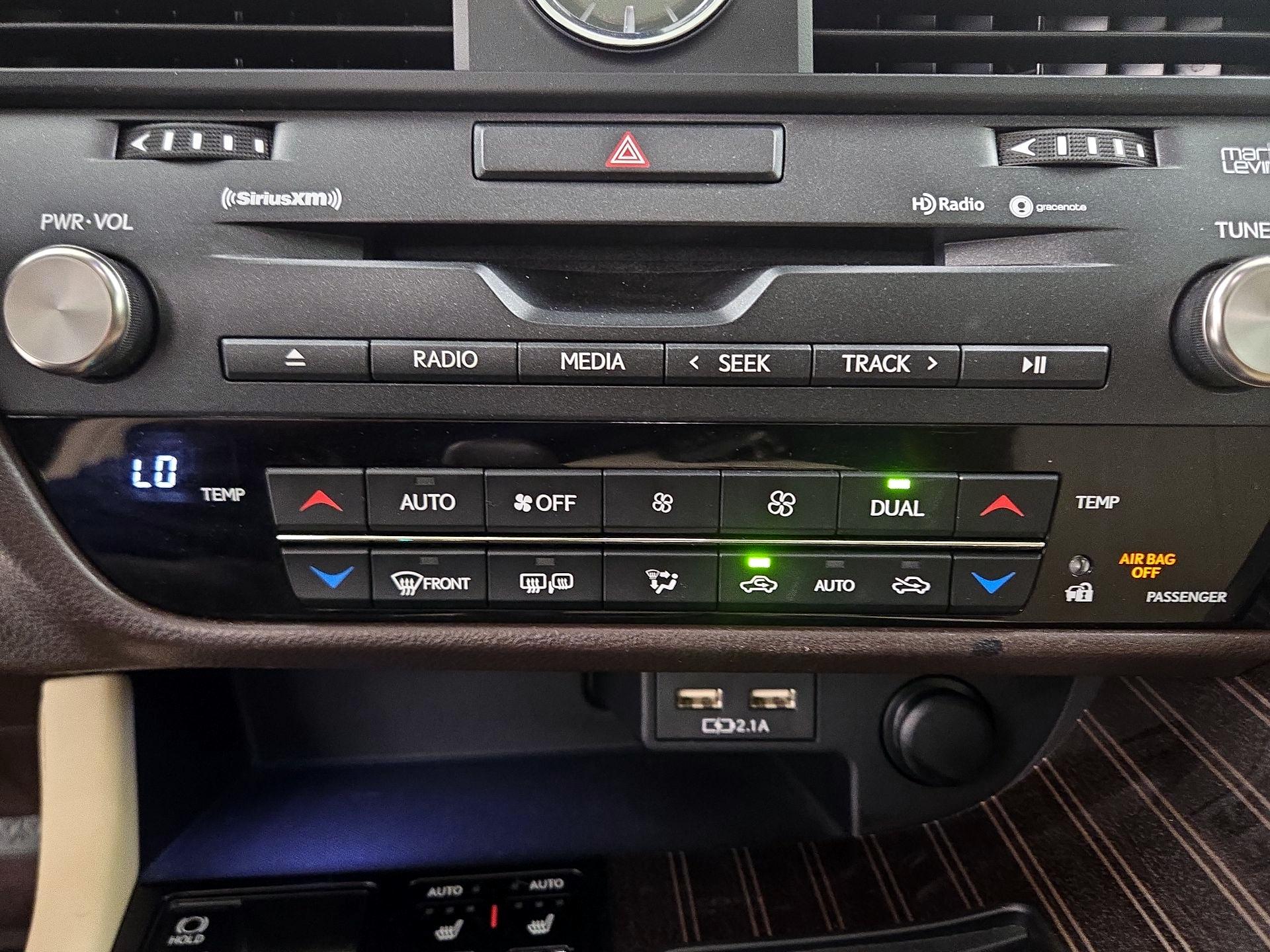 Thumbnail: 2020 Lexus RX - 17