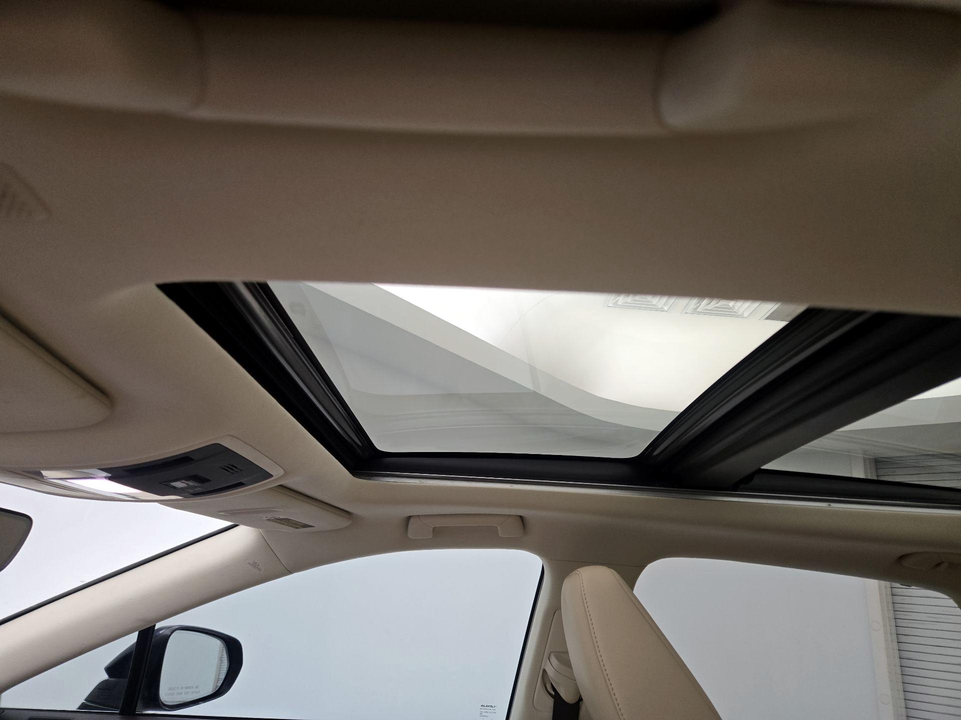 Thumbnail: 2020 Lexus RX - 20
