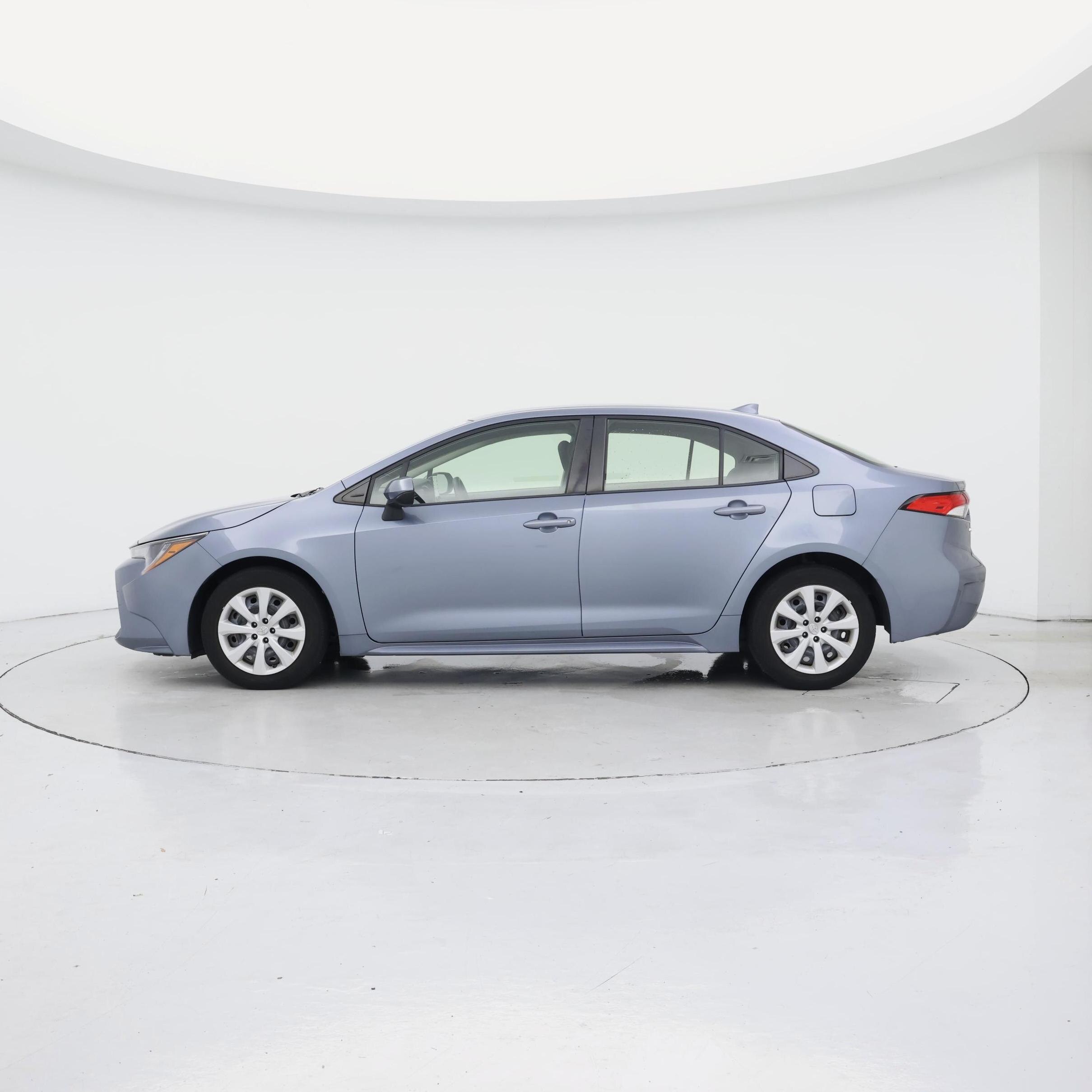 Thumbnail: 2022 Toyota Corolla - 3