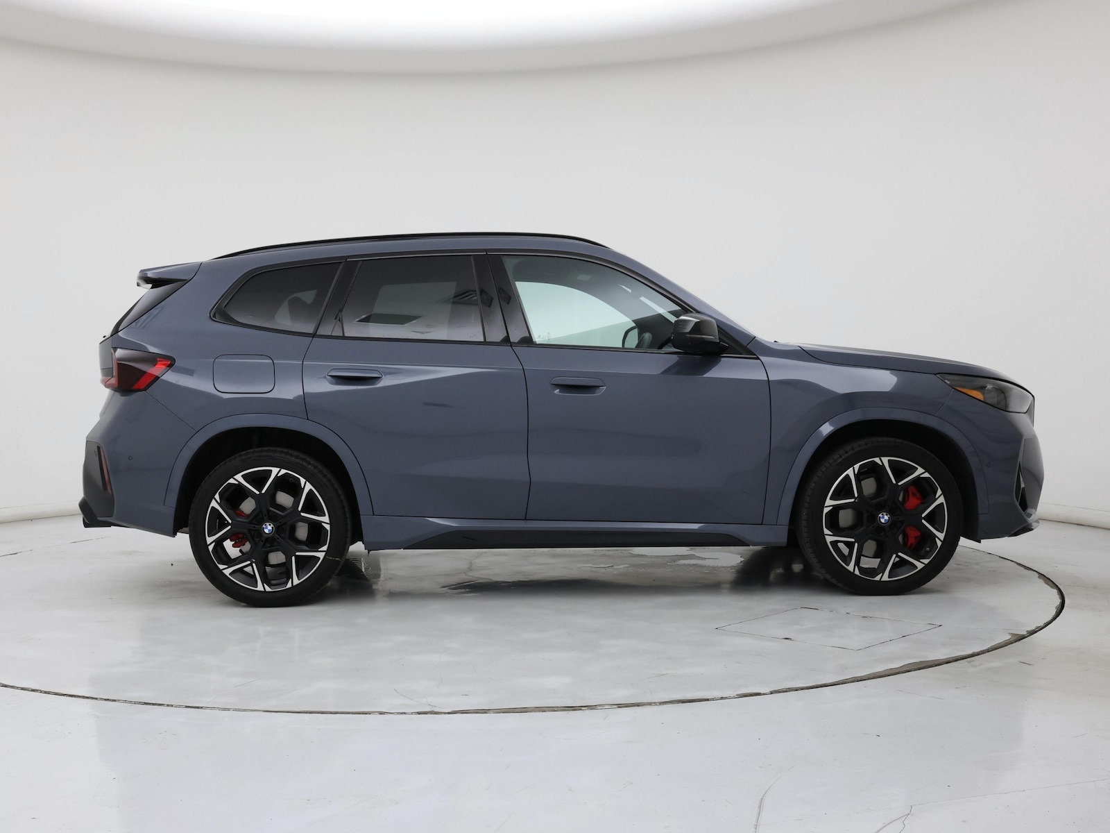 2025 BMW X1 M35i - Photo 8