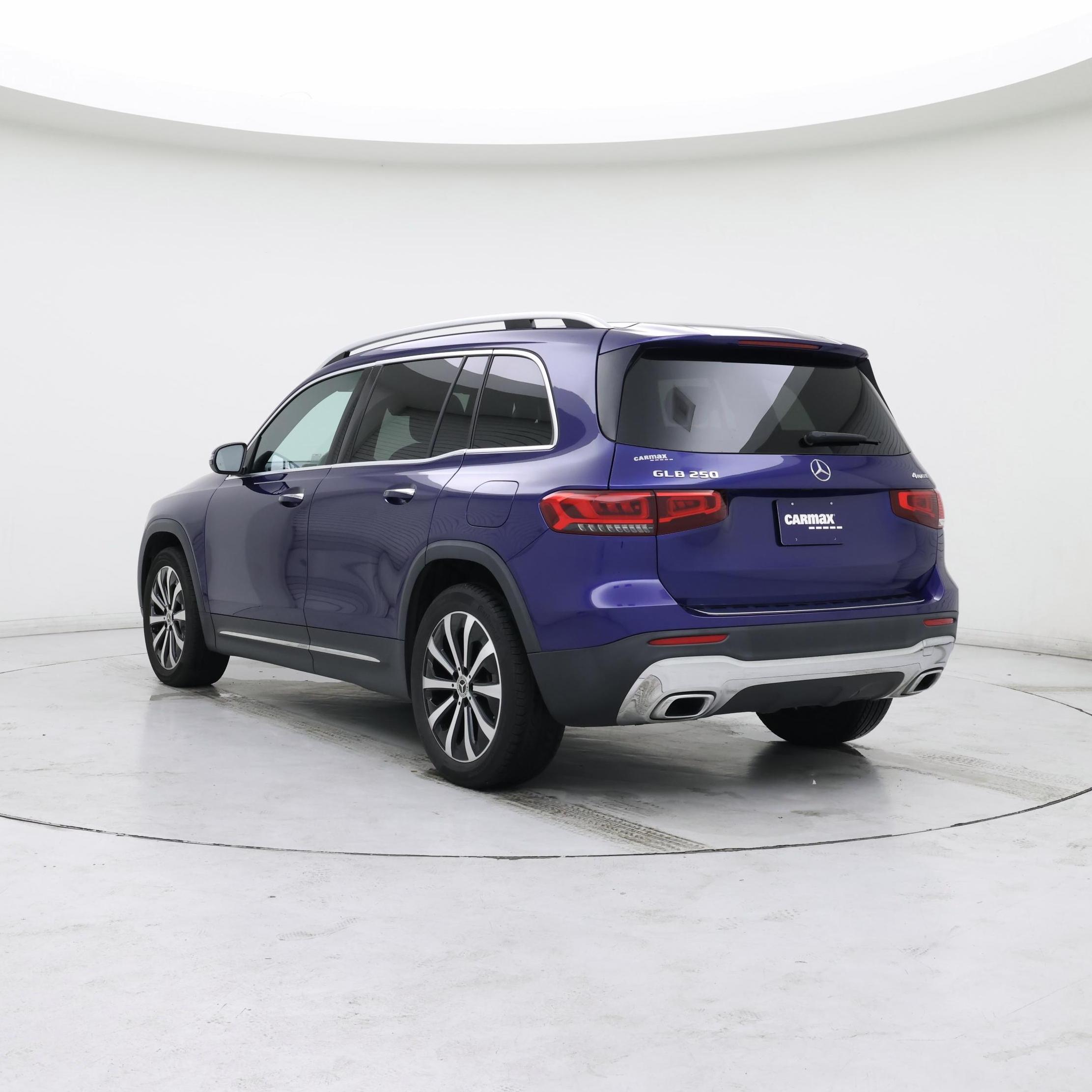 Thumbnail: 2021 Mercedes-Benz GLB - 2
