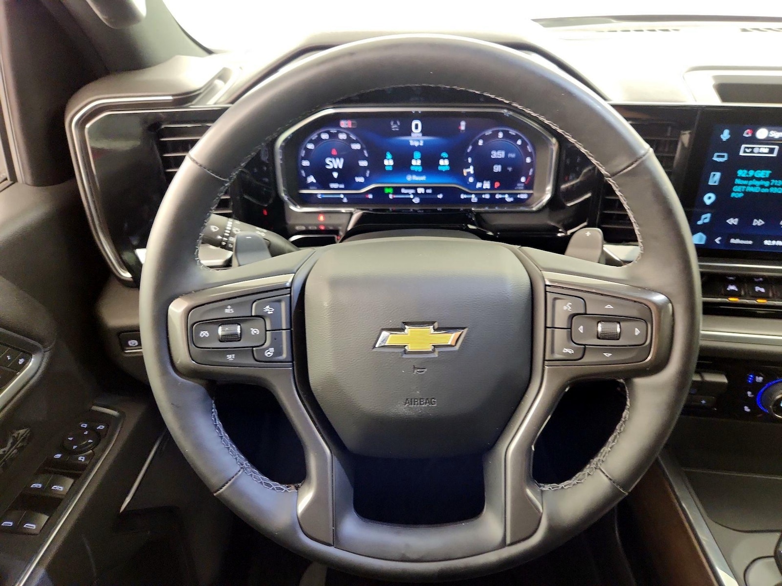 2025 Chevrolet Silverado 1500 High Country - Photo 11