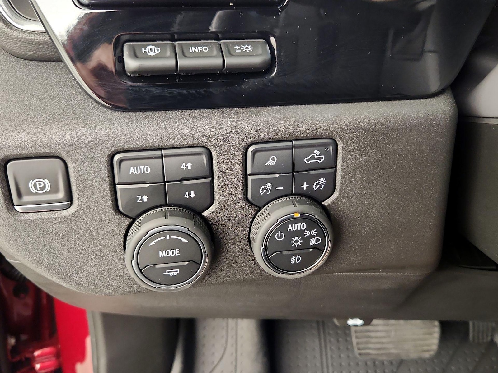 2025 Chevrolet Silverado 1500 High Country - Photo 14
