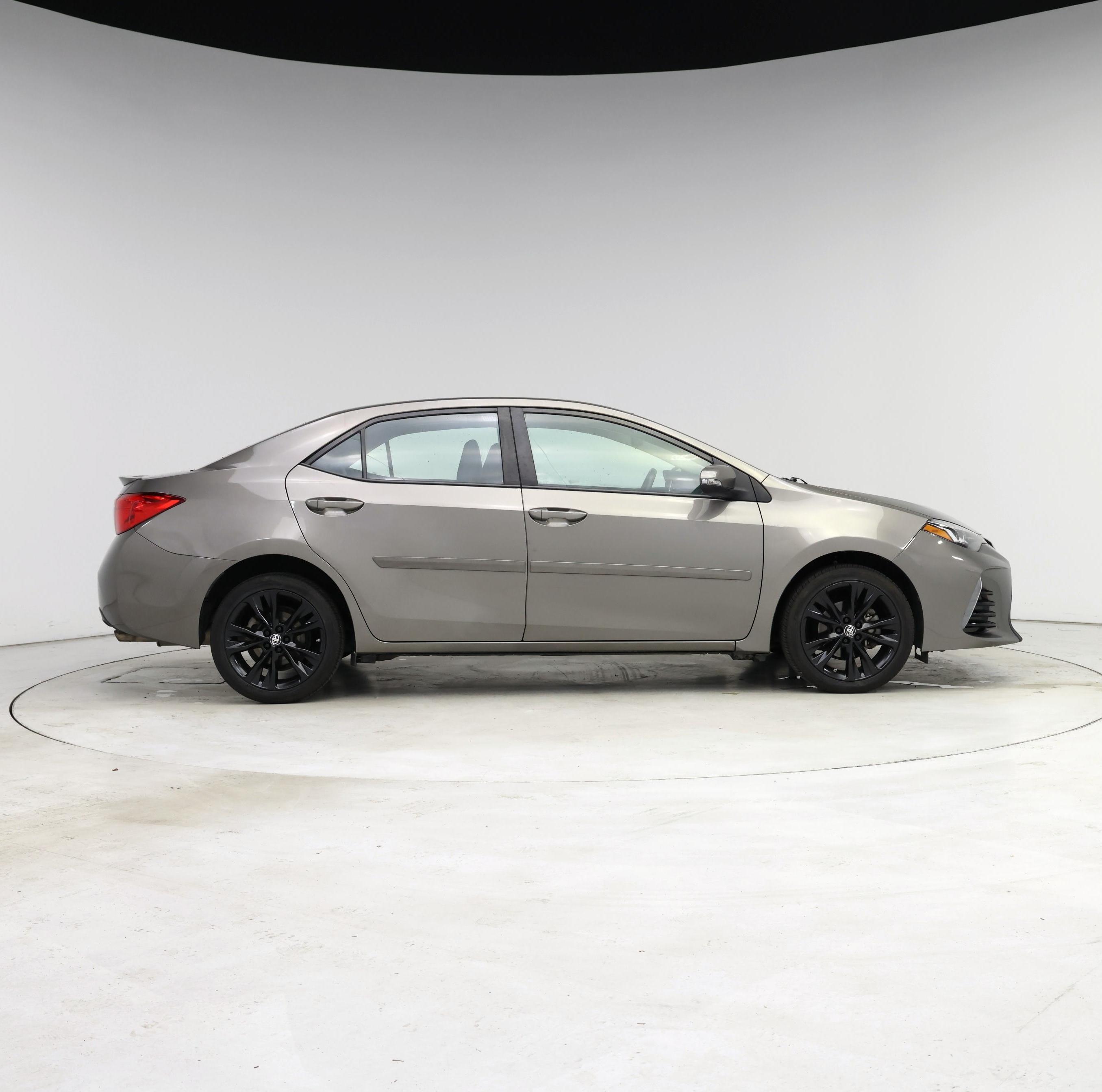 Thumbnail: 2018 Toyota Corolla - 7