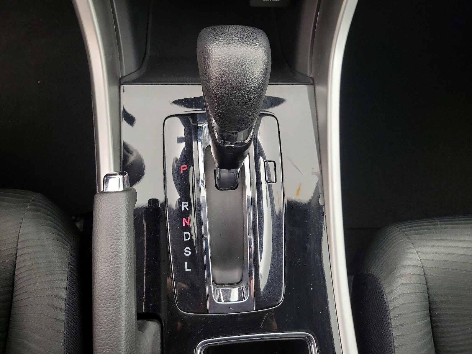 2016 Honda Accord LX - Photo 18
