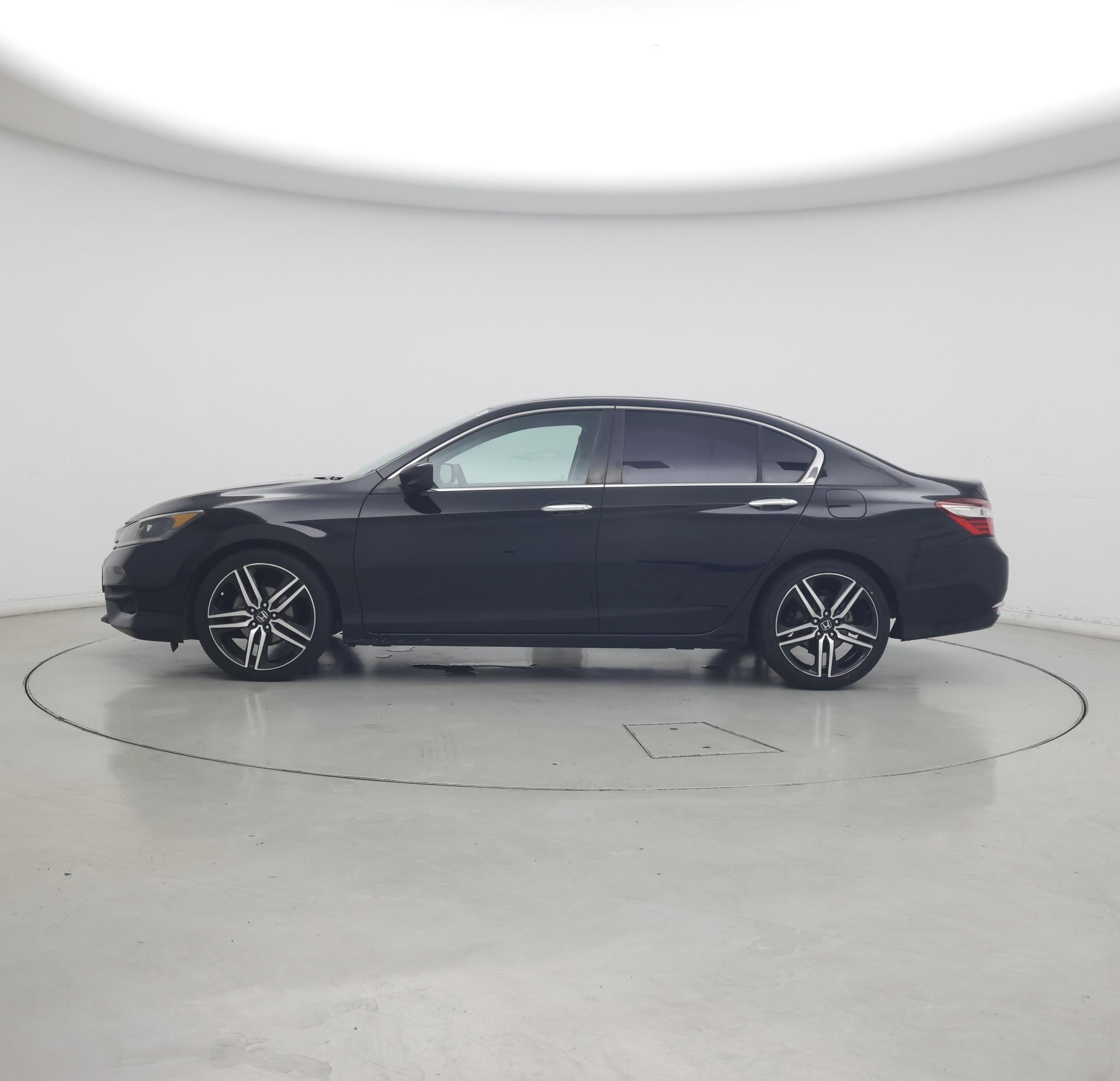 Thumbnail: 2016 Honda Accord - 3