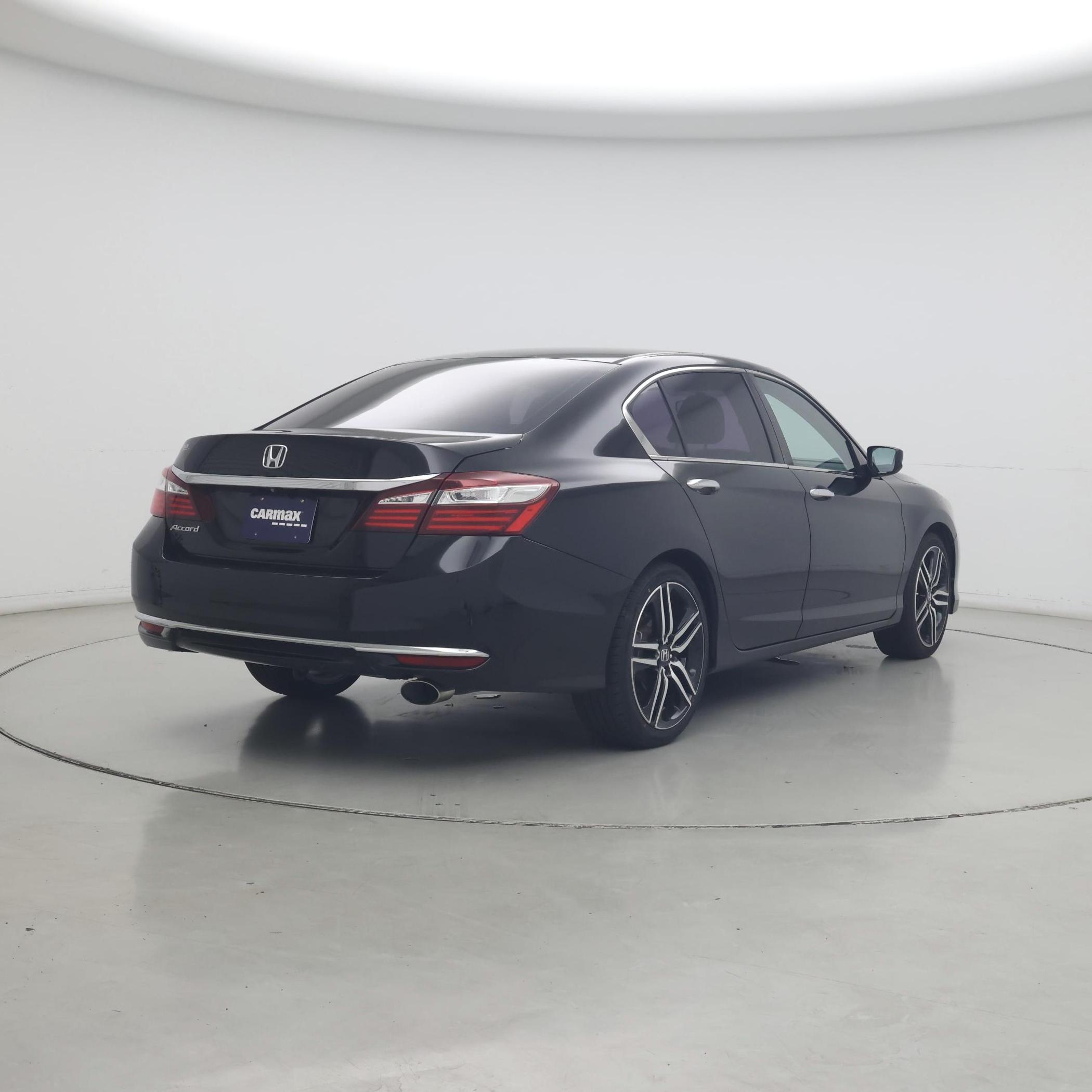 Thumbnail: 2016 Honda Accord - 8