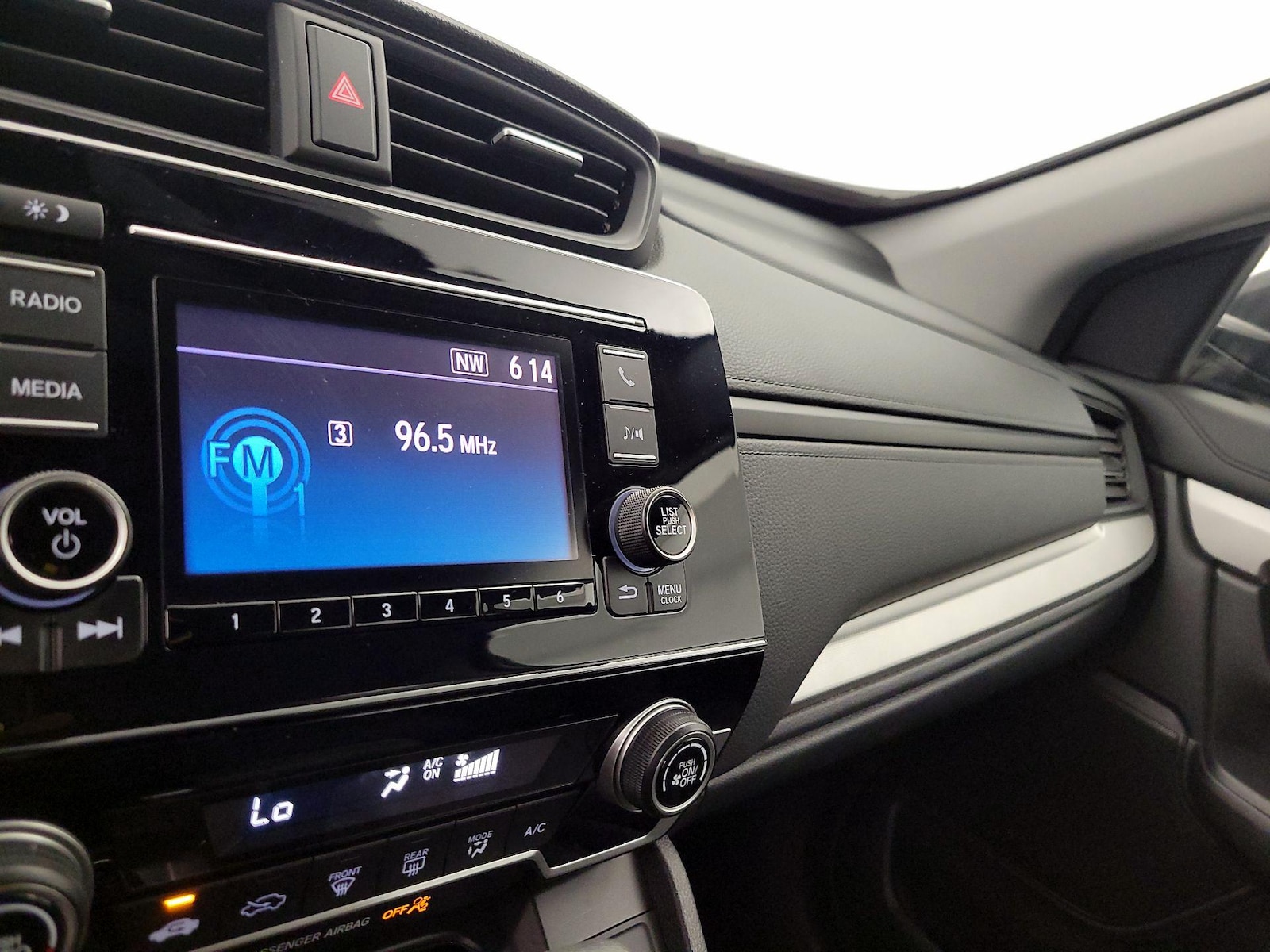 2019 Honda CR-V LX - Photo 16