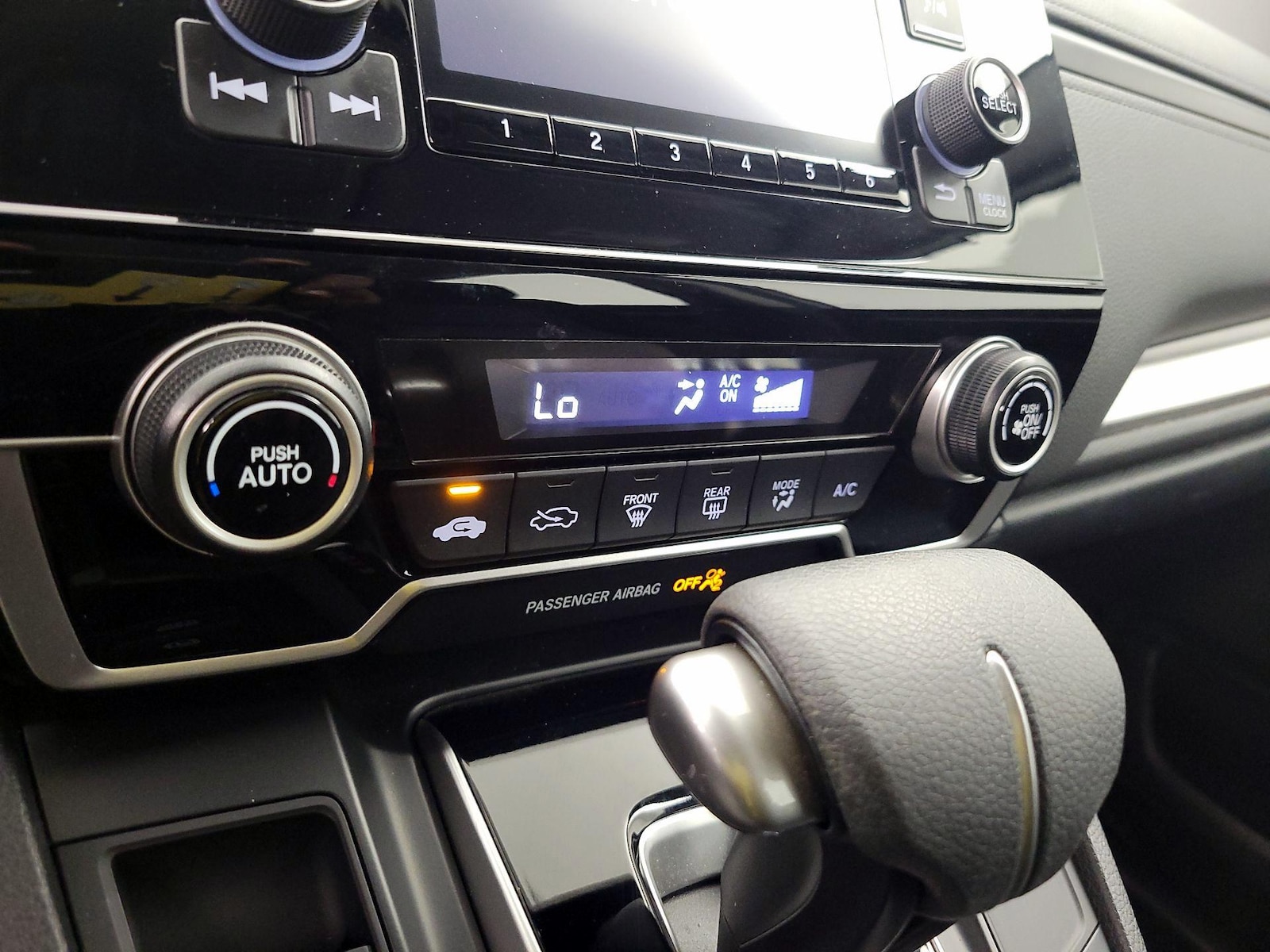 2019 Honda CR-V LX - Photo 17