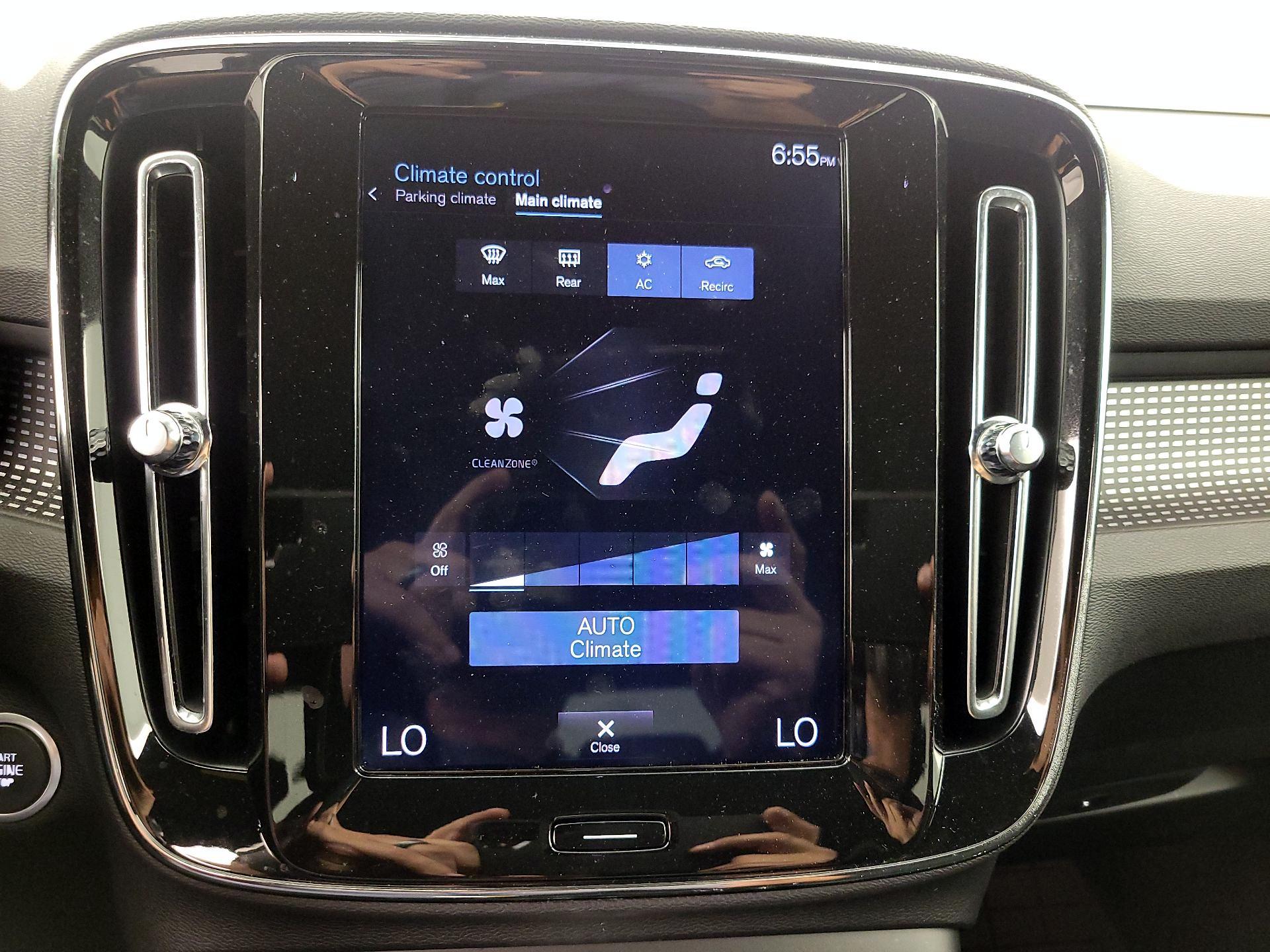 Thumbnail: 2020 Volvo XC40 - 17