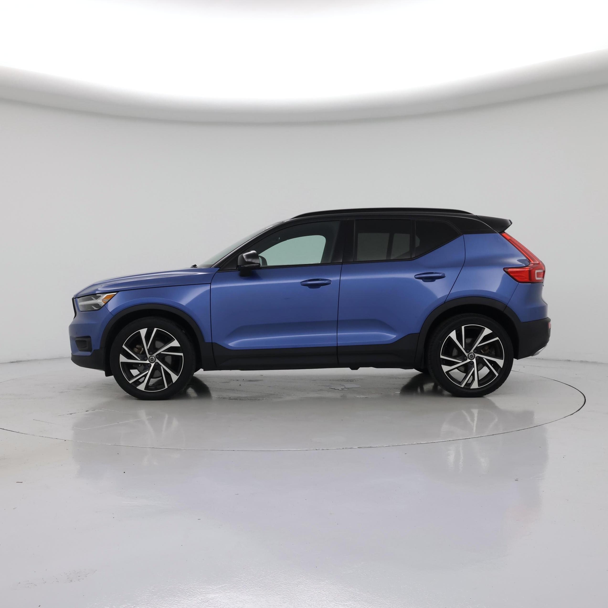 Thumbnail: 2020 Volvo XC40 - 3