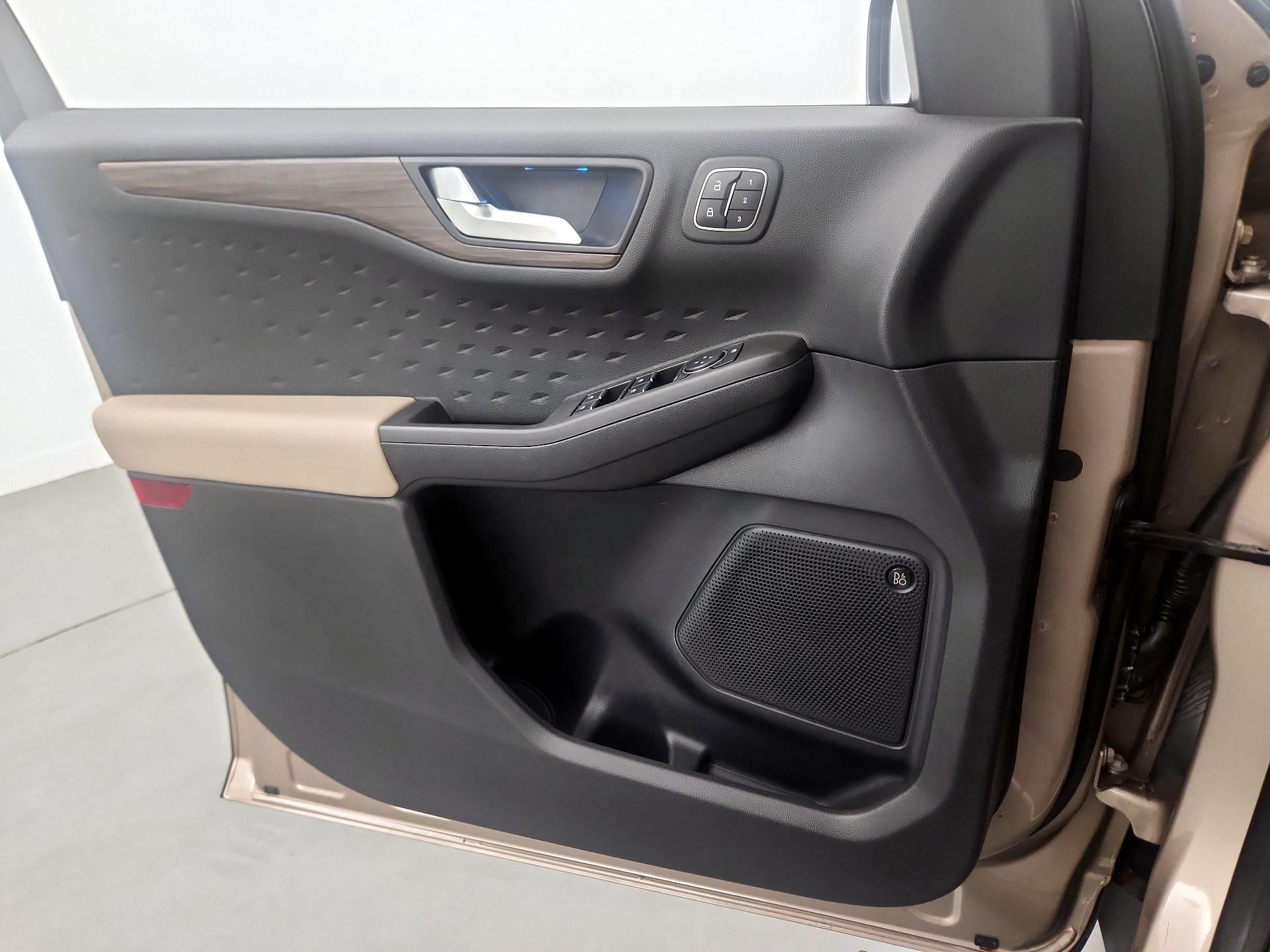 Thumbnail: 2020 Ford Escape - 12