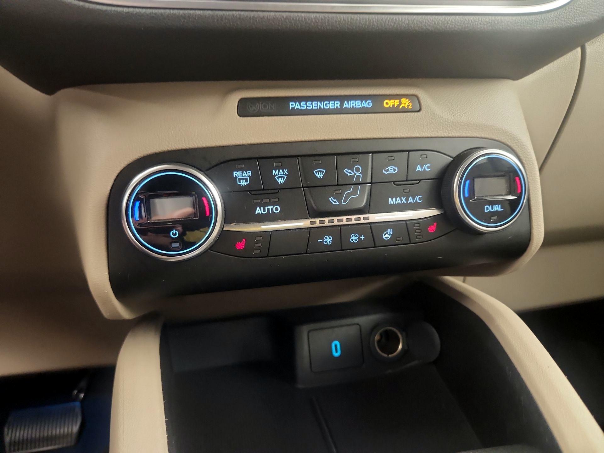 Thumbnail: 2020 Ford Escape - 16