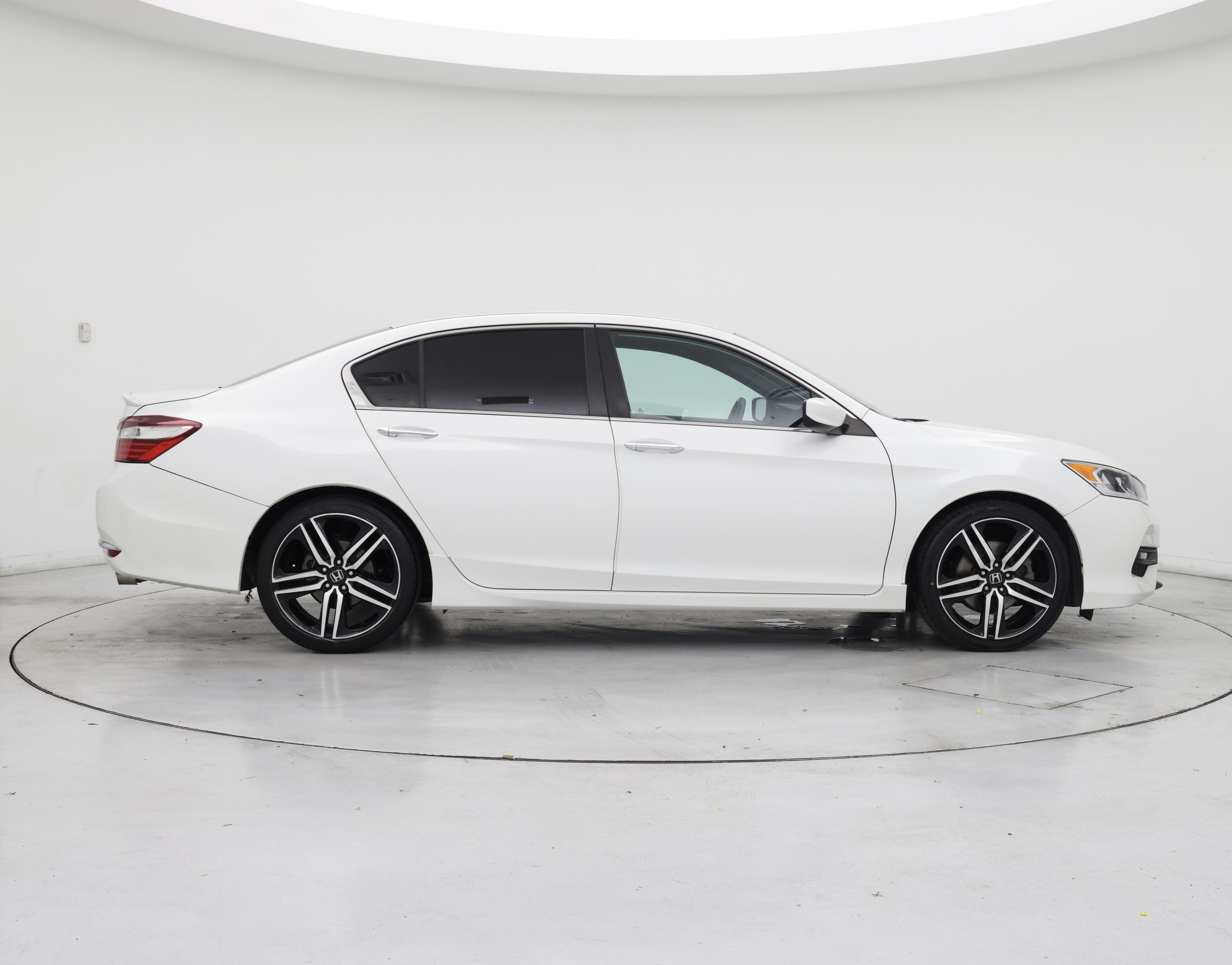Thumbnail: 2016 Honda Accord - 7