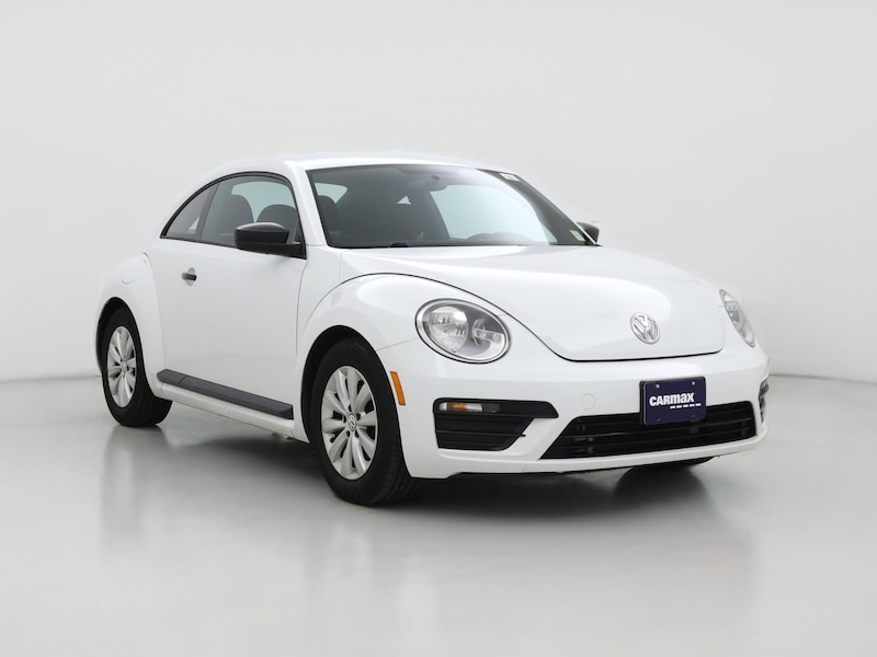 2018 Volkswagen Beetle S -
                  Saint James, NY