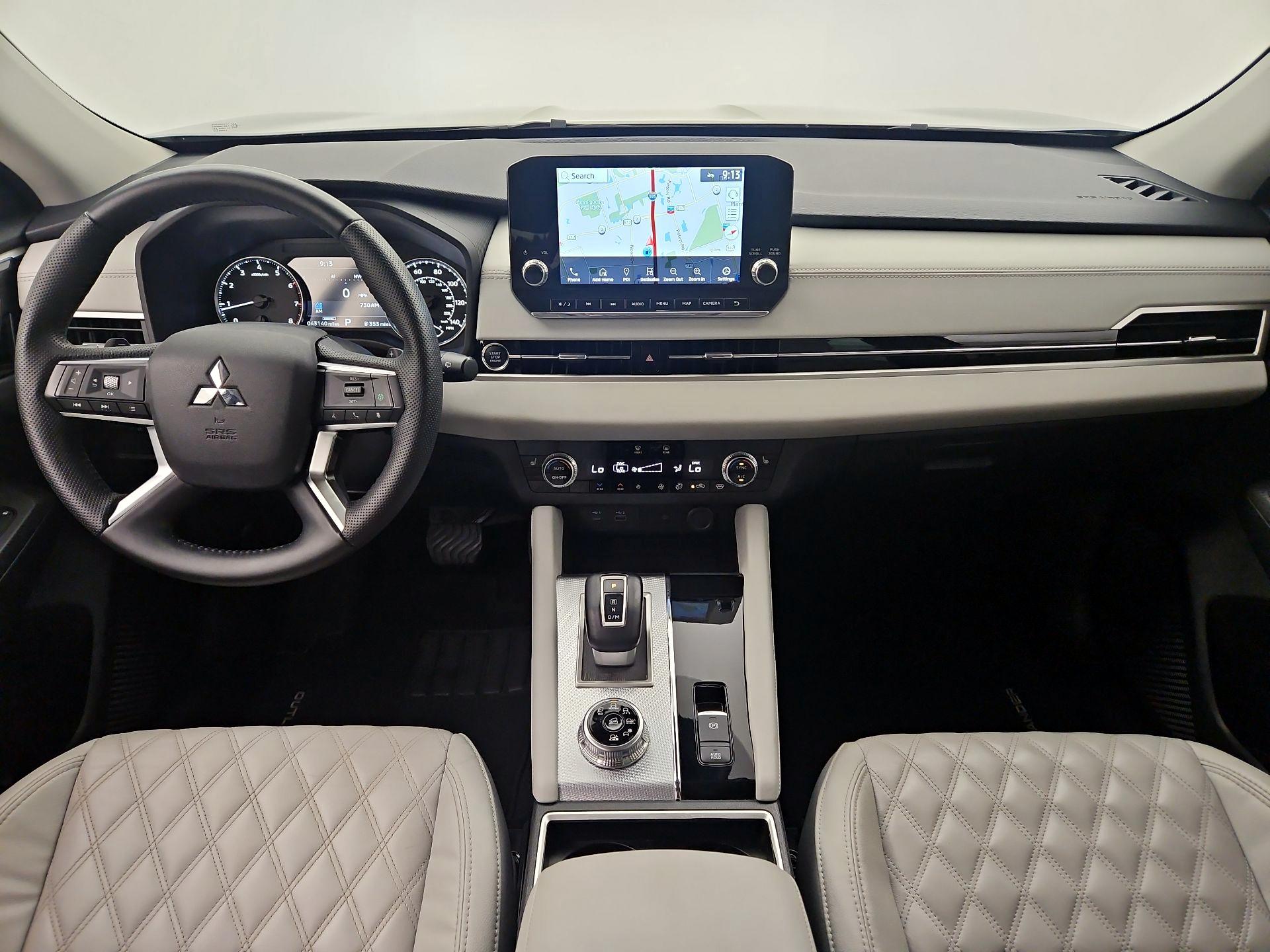 Thumbnail: 2022 Mitsubishi Outlander - 9