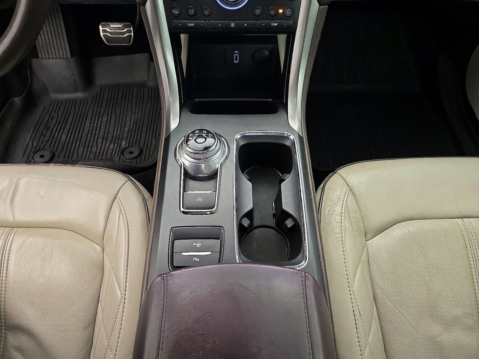 2017 Ford Fusion Platinum - Photo 19