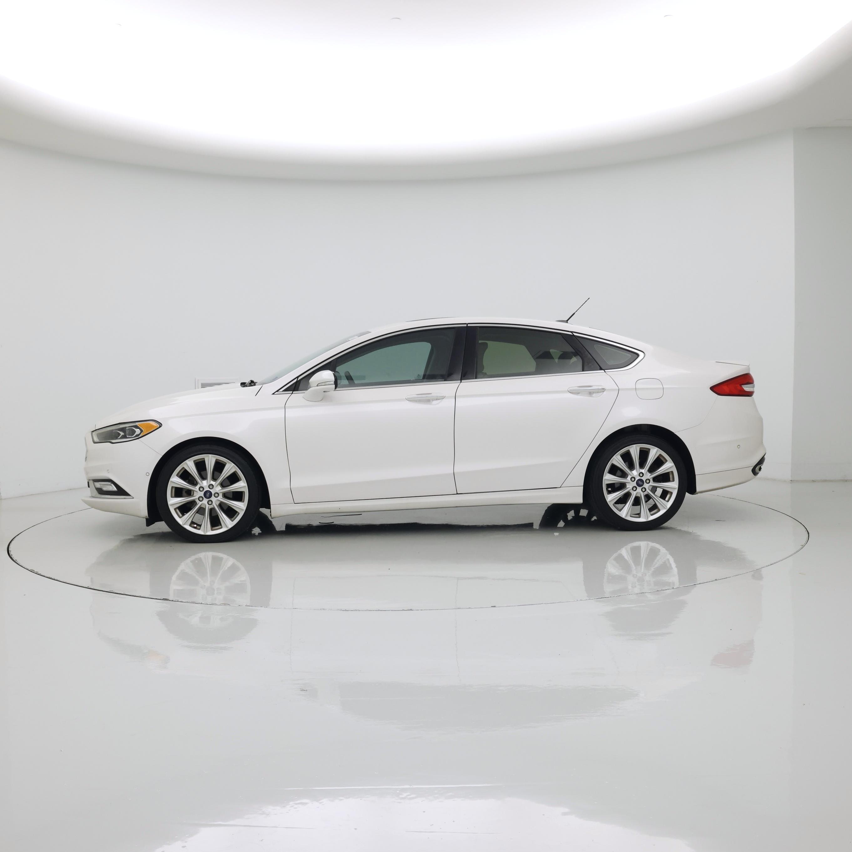 Thumbnail: 2017 Ford Fusion - 3