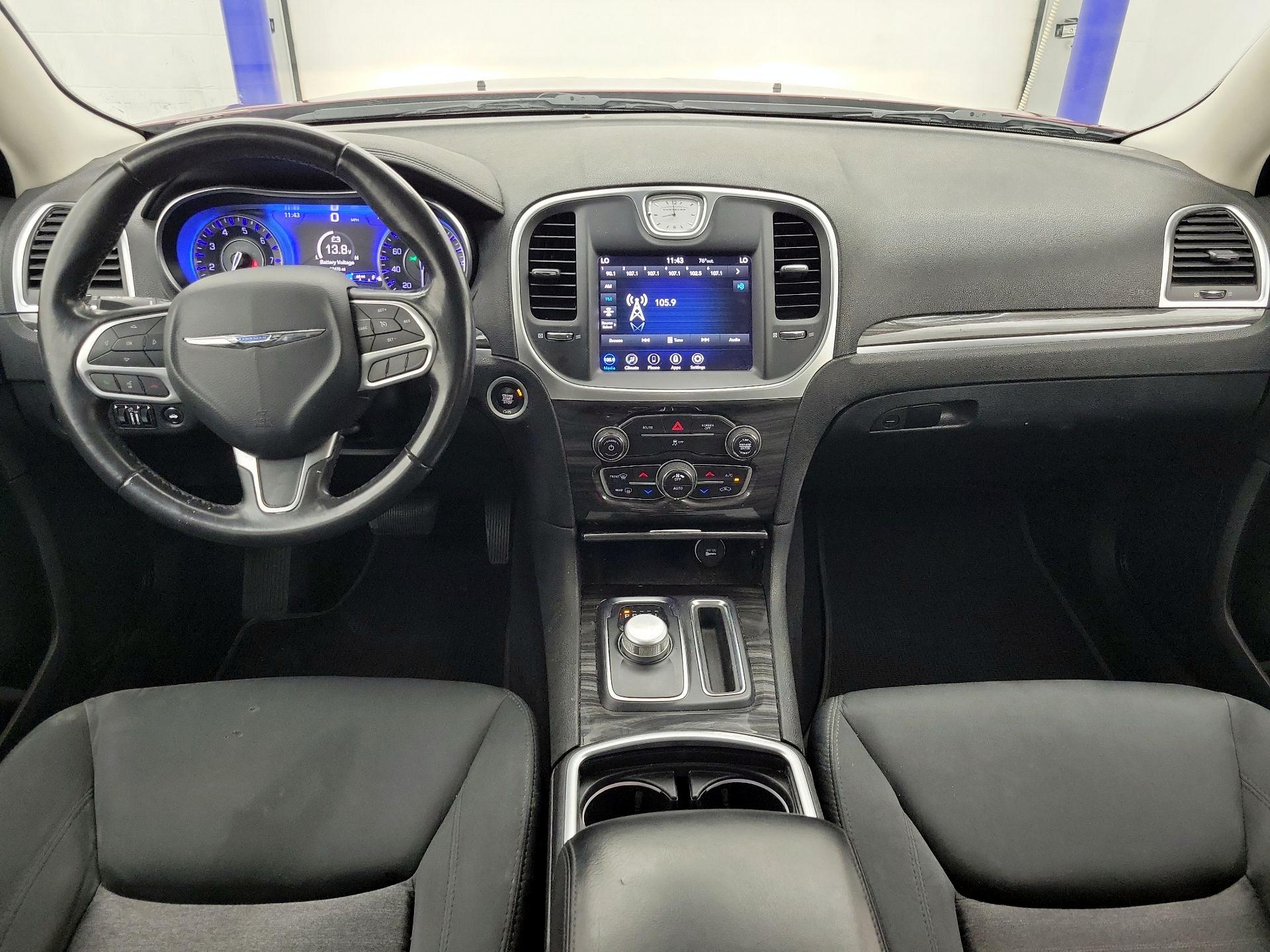 Thumbnail: 2020 Chrysler 300 - 9