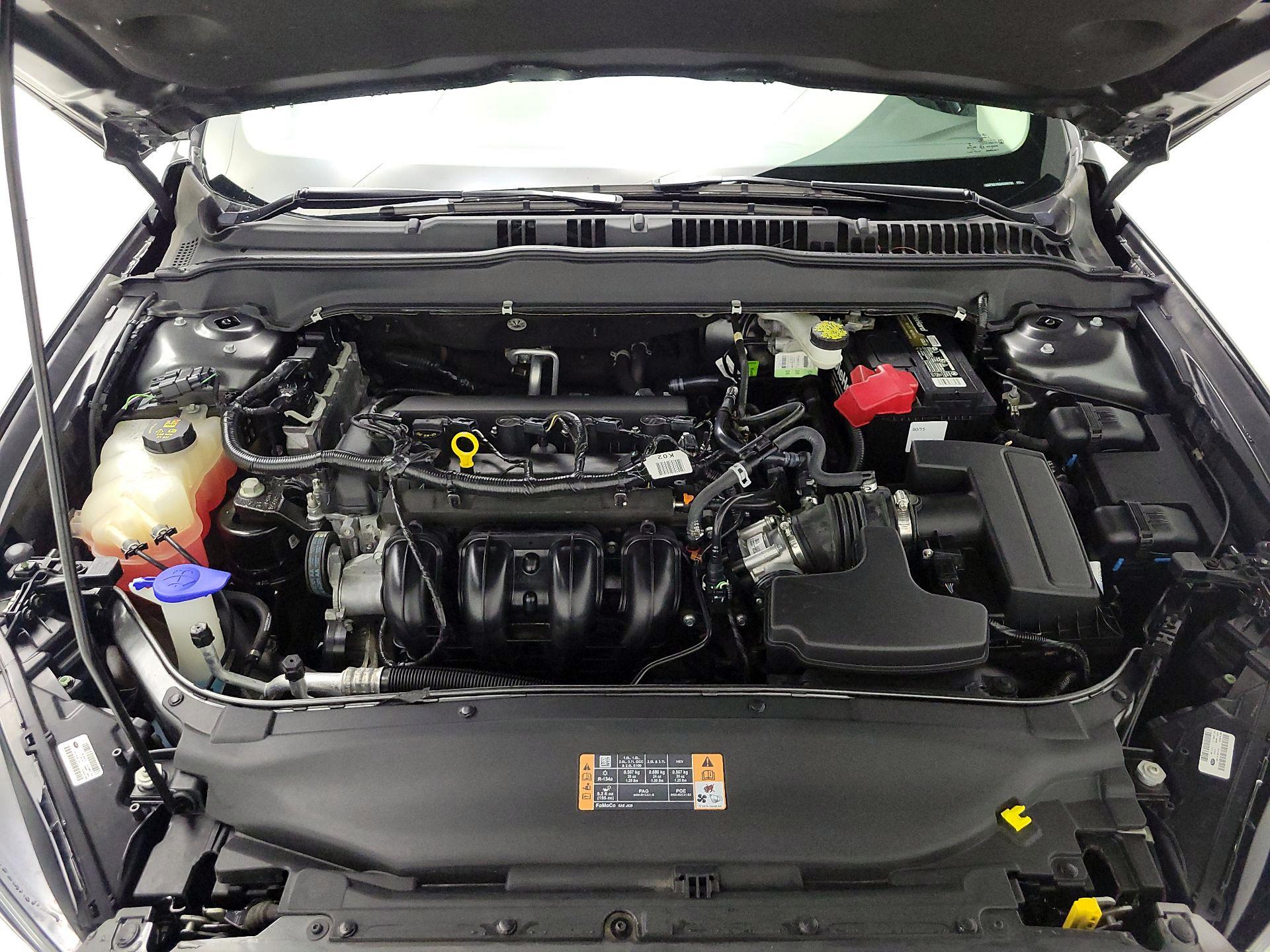 Thumbnail: 2016 Ford Fusion - 17