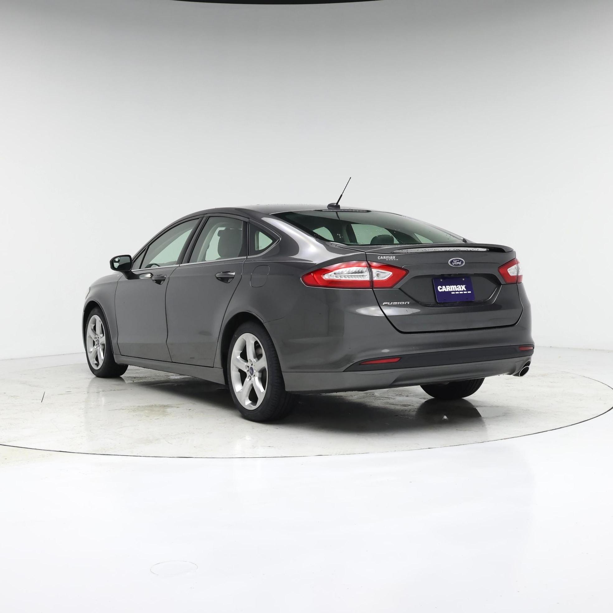 Thumbnail: 2016 Ford Fusion - 2