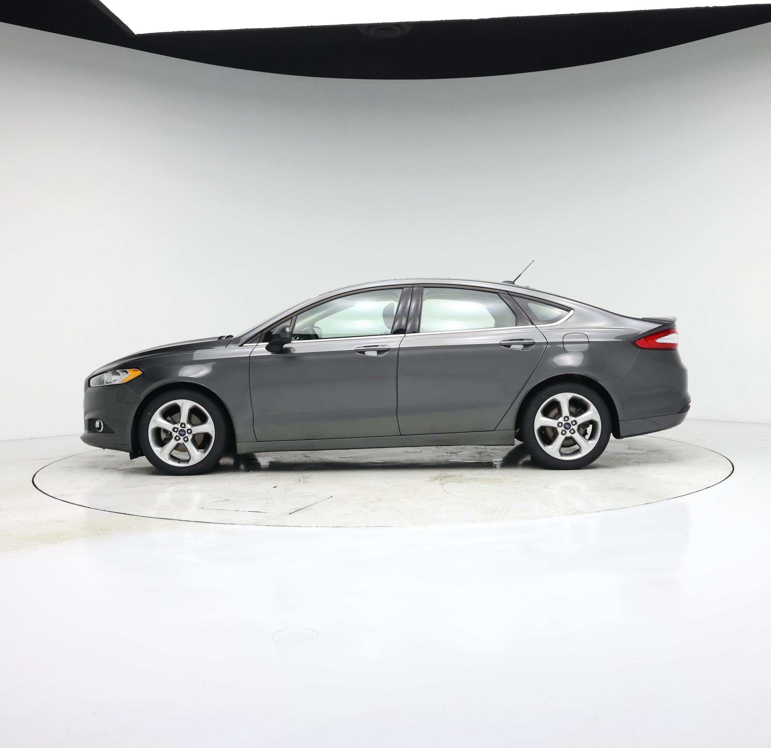 Thumbnail: 2016 Ford Fusion - 3