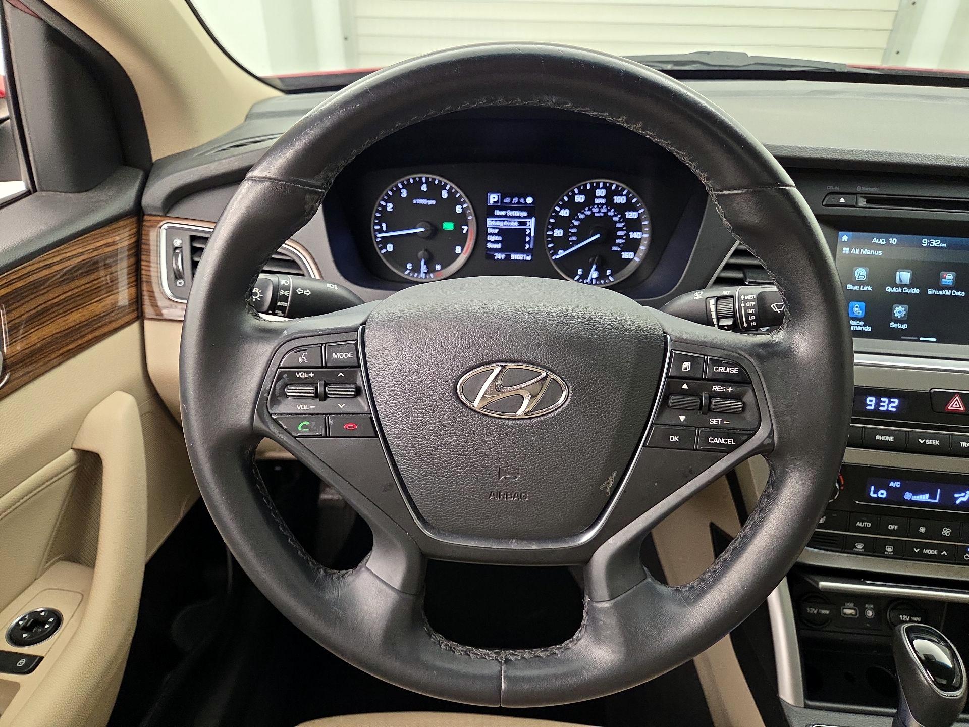 Thumbnail: 2016 Hyundai Sonata - 10