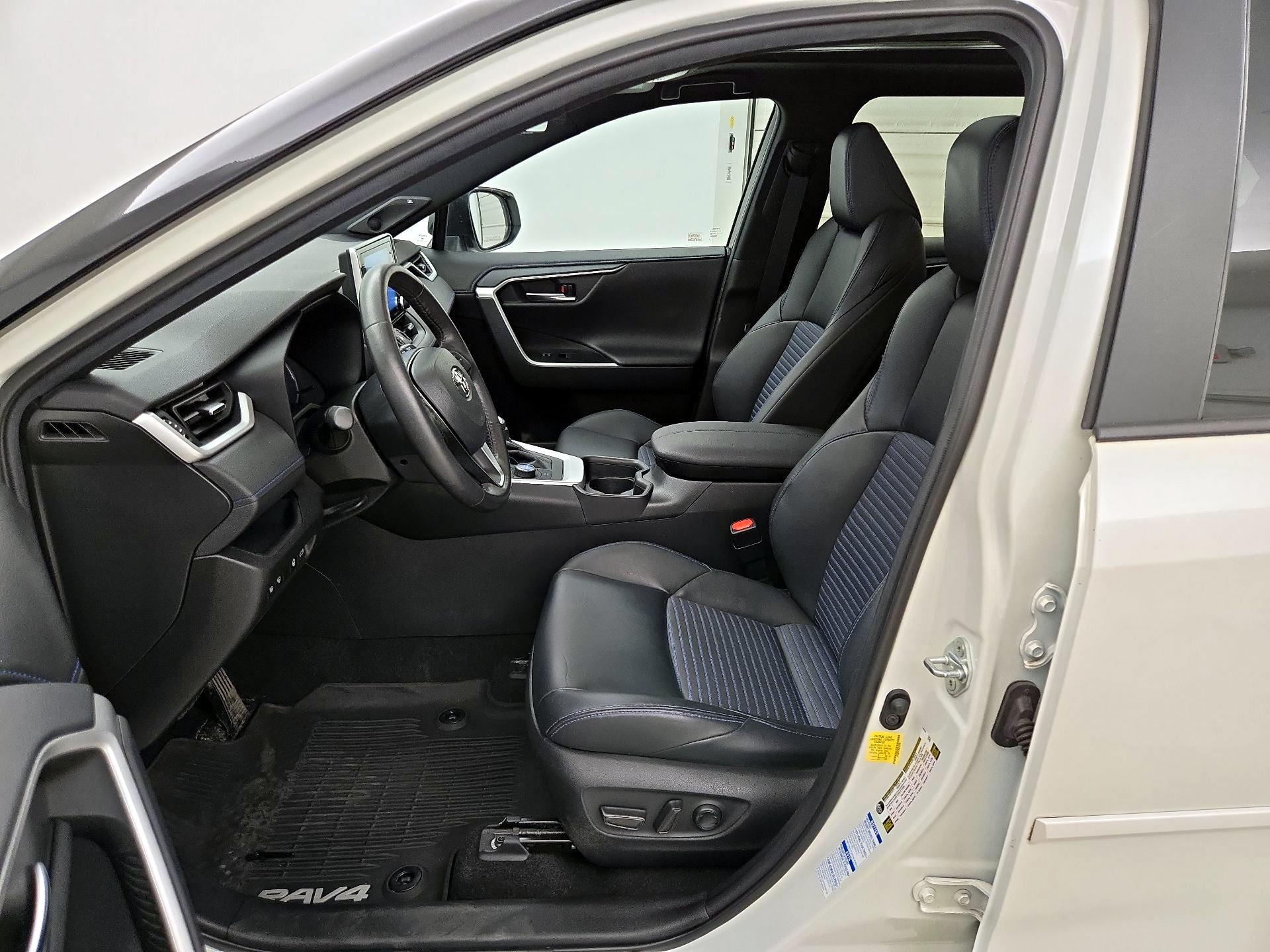 Thumbnail: 2021 Toyota RAV4 - 11