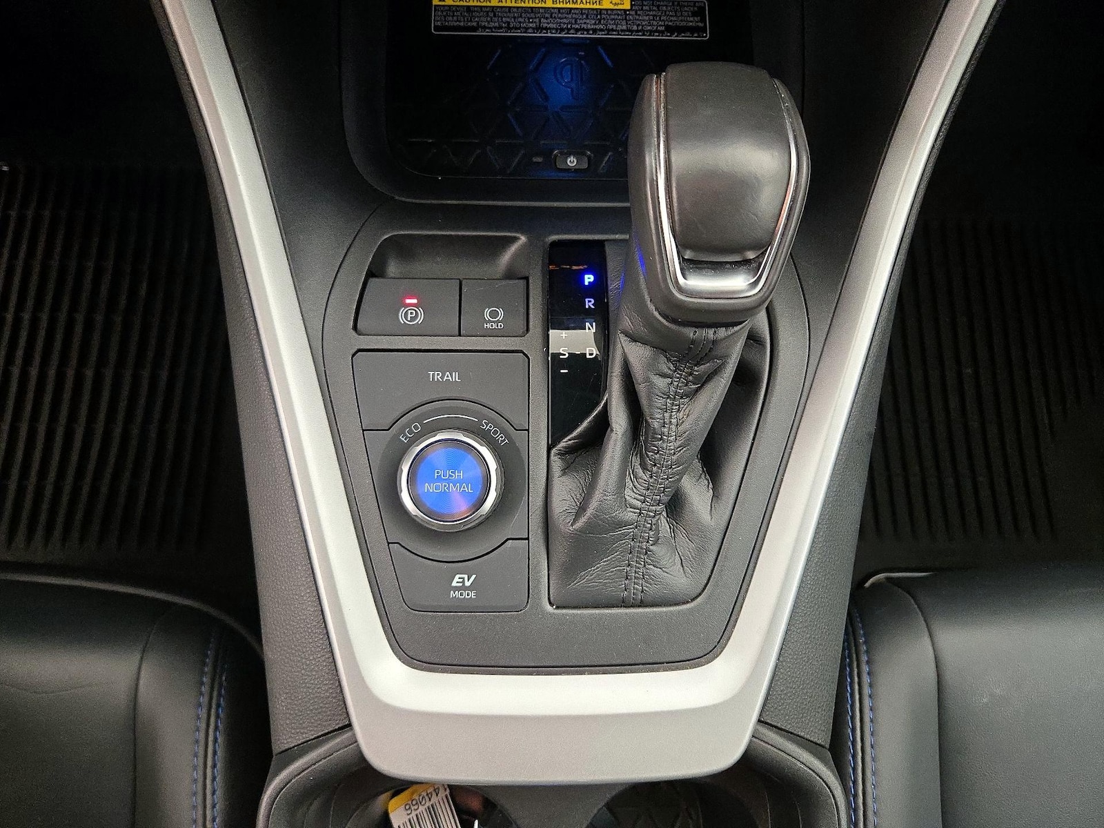 2021 Toyota RAV4 XSE - Photo 19