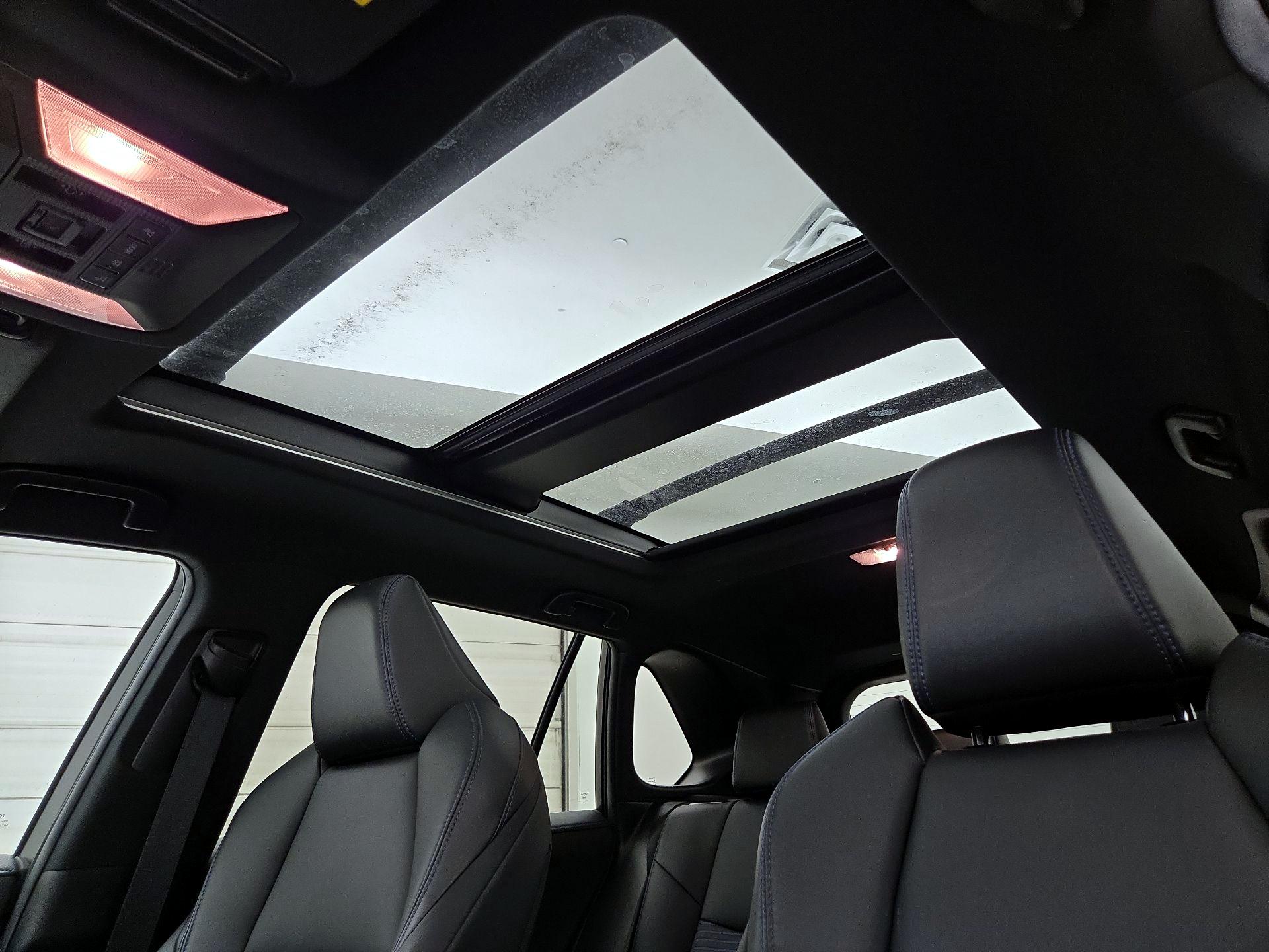 Thumbnail: 2021 Toyota RAV4 - 20