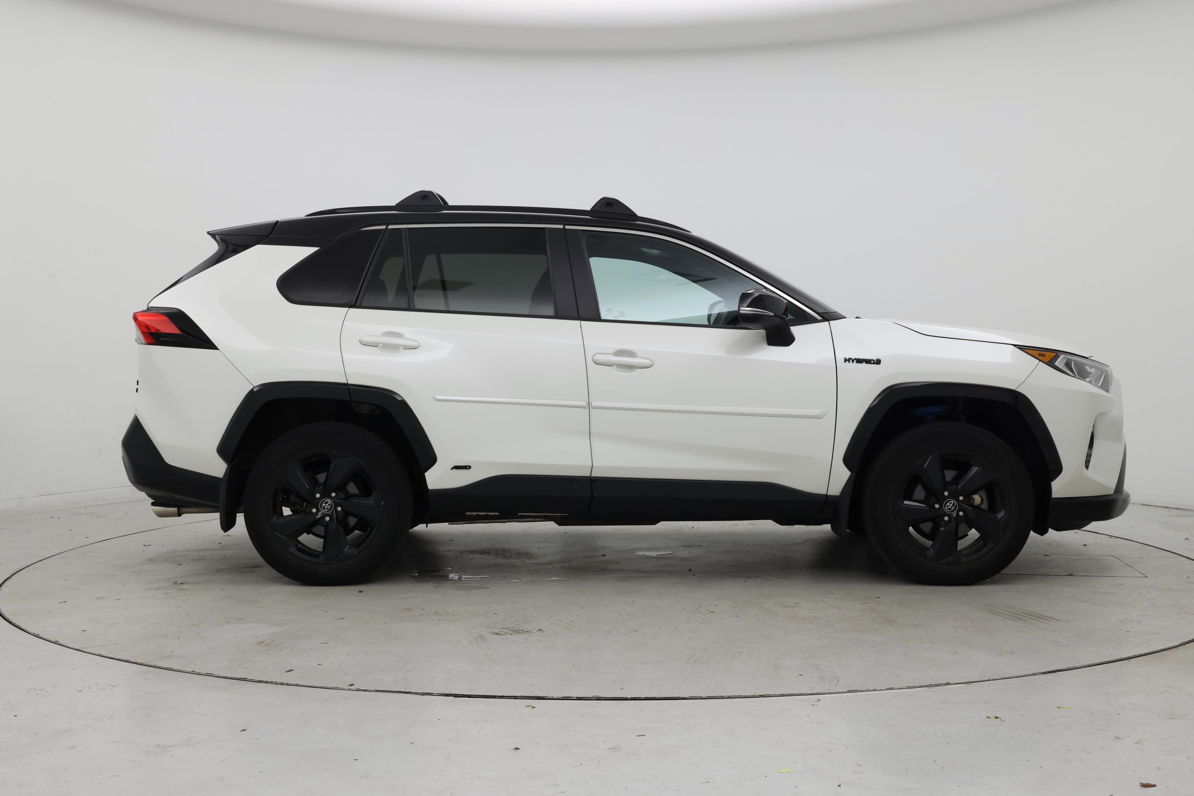 Thumbnail: 2021 Toyota RAV4 - 7