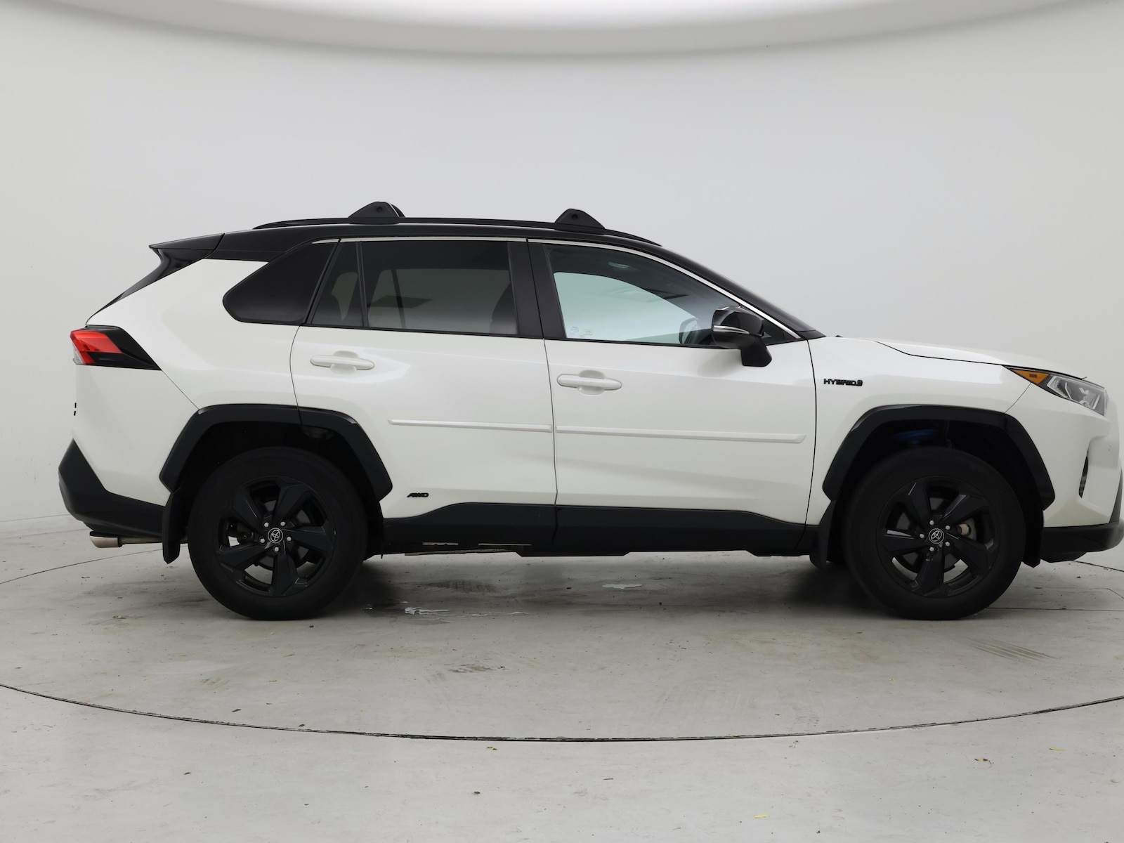 2021 Toyota RAV4 XSE - Photo 8