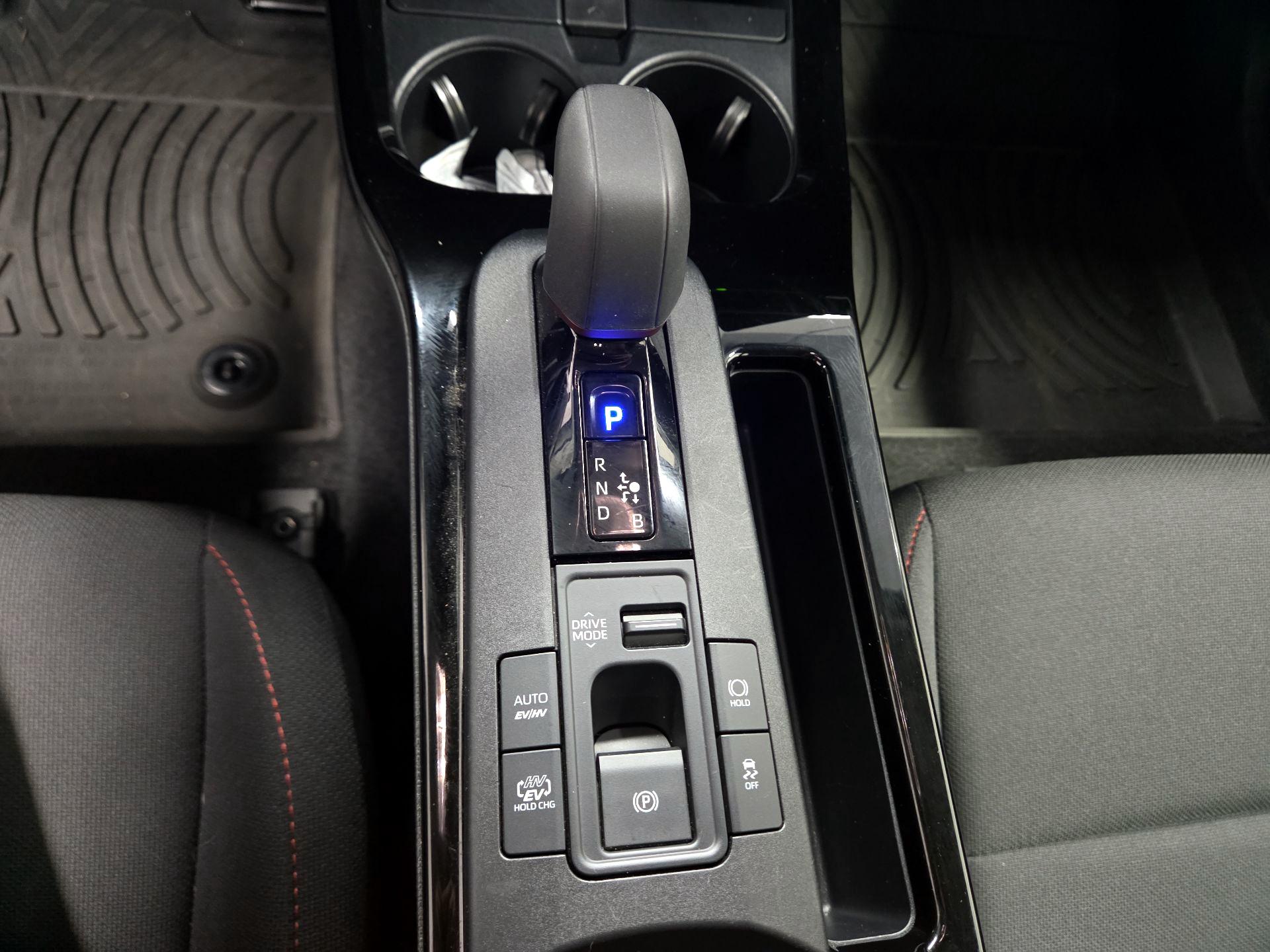 Thumbnail: 2024 Toyota Prius Prime - 17
