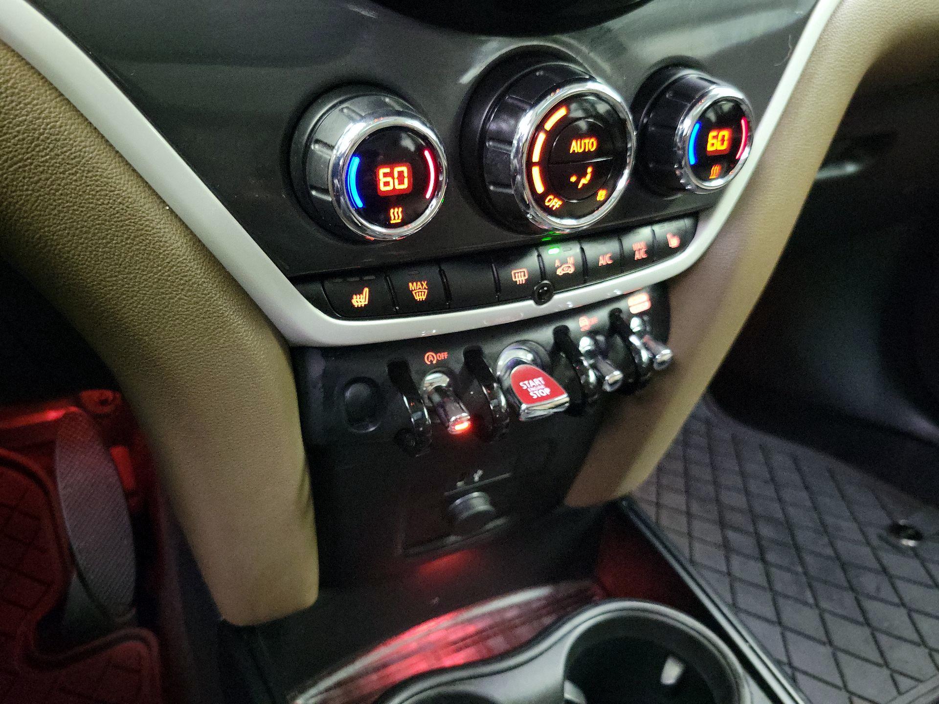 Thumbnail: 2019 MINI Cooper Countryman - 16