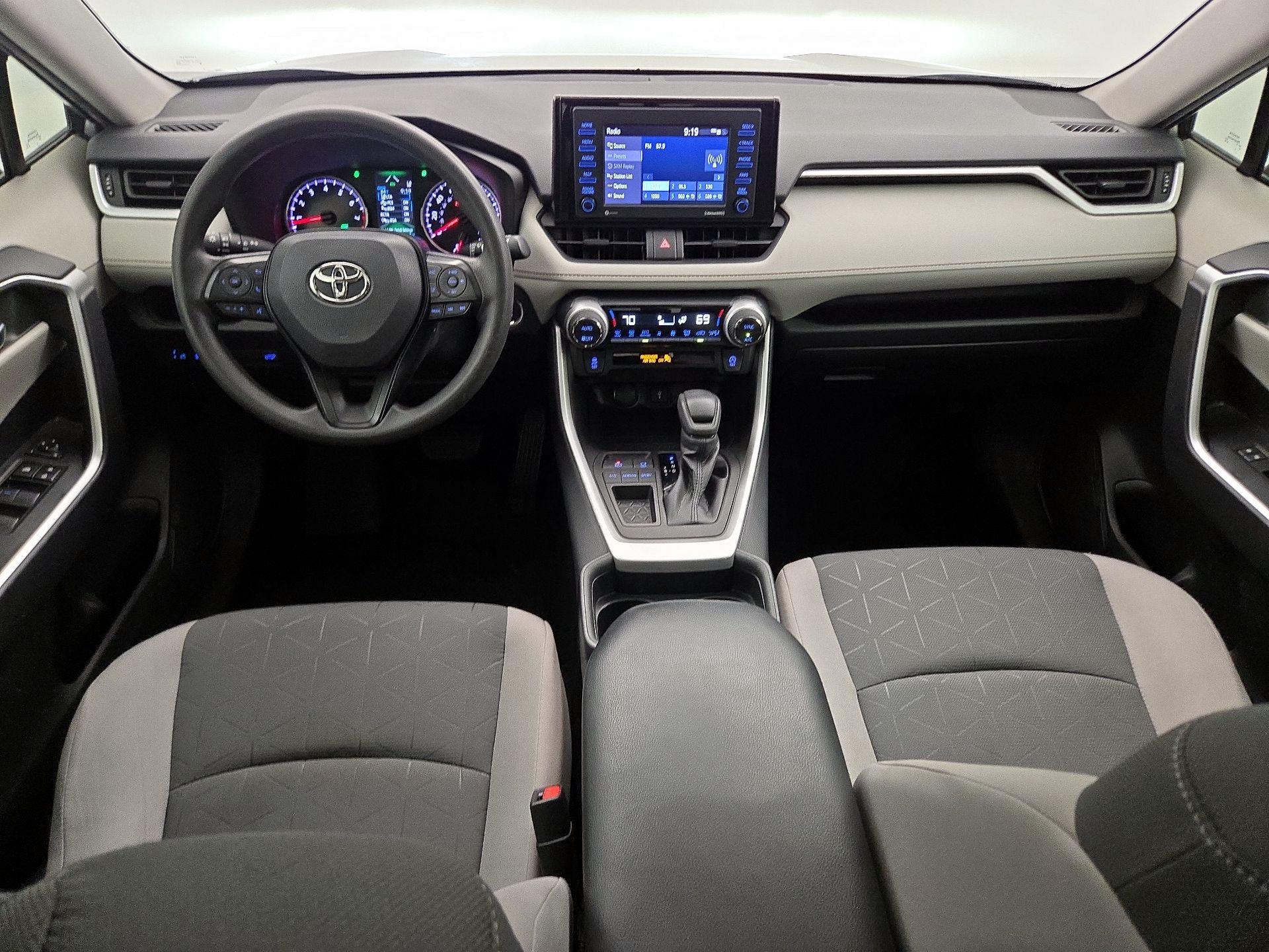 Thumbnail: 2021 Toyota RAV4 - 9