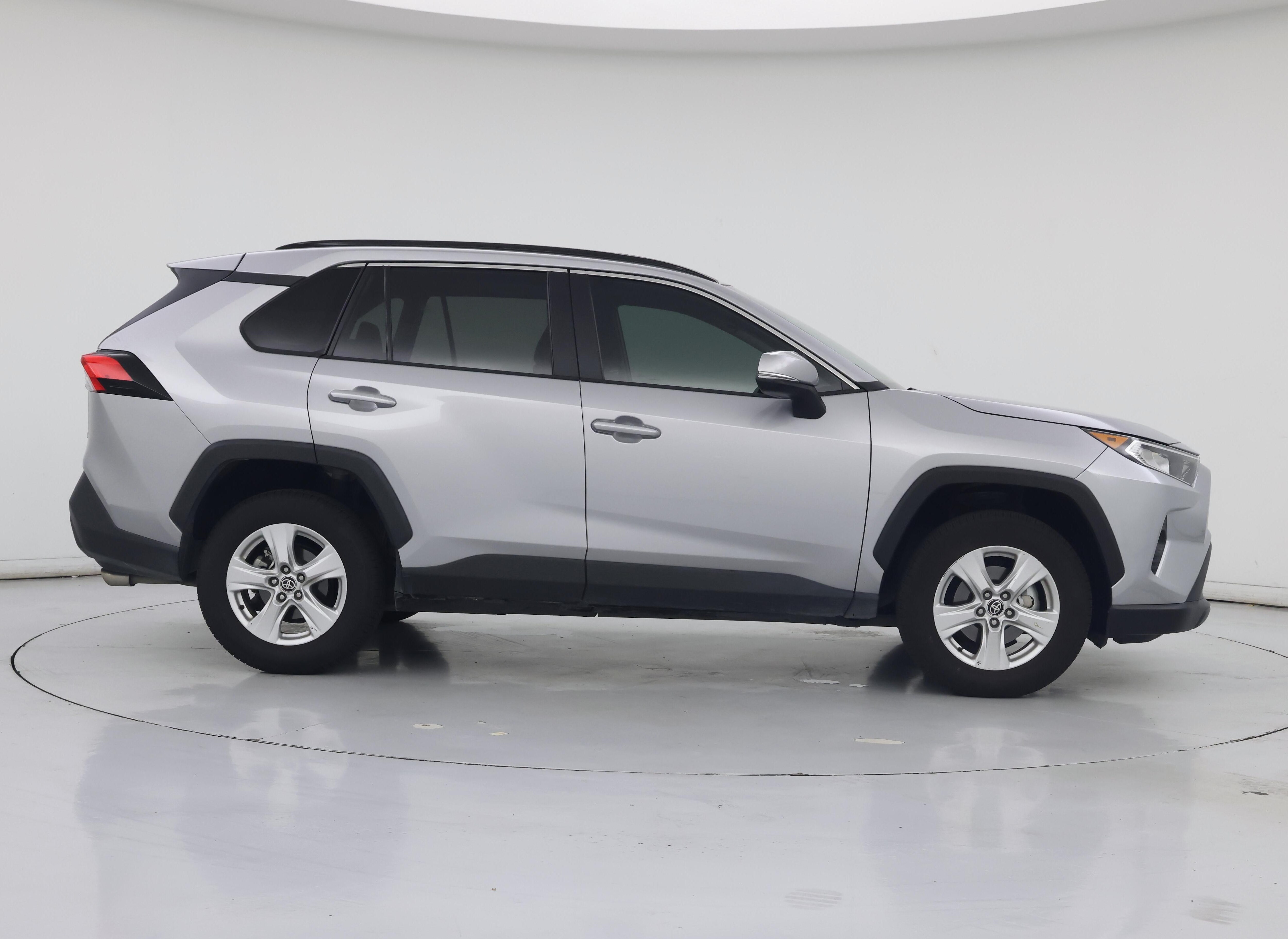 Thumbnail: 2021 Toyota RAV4 - 7