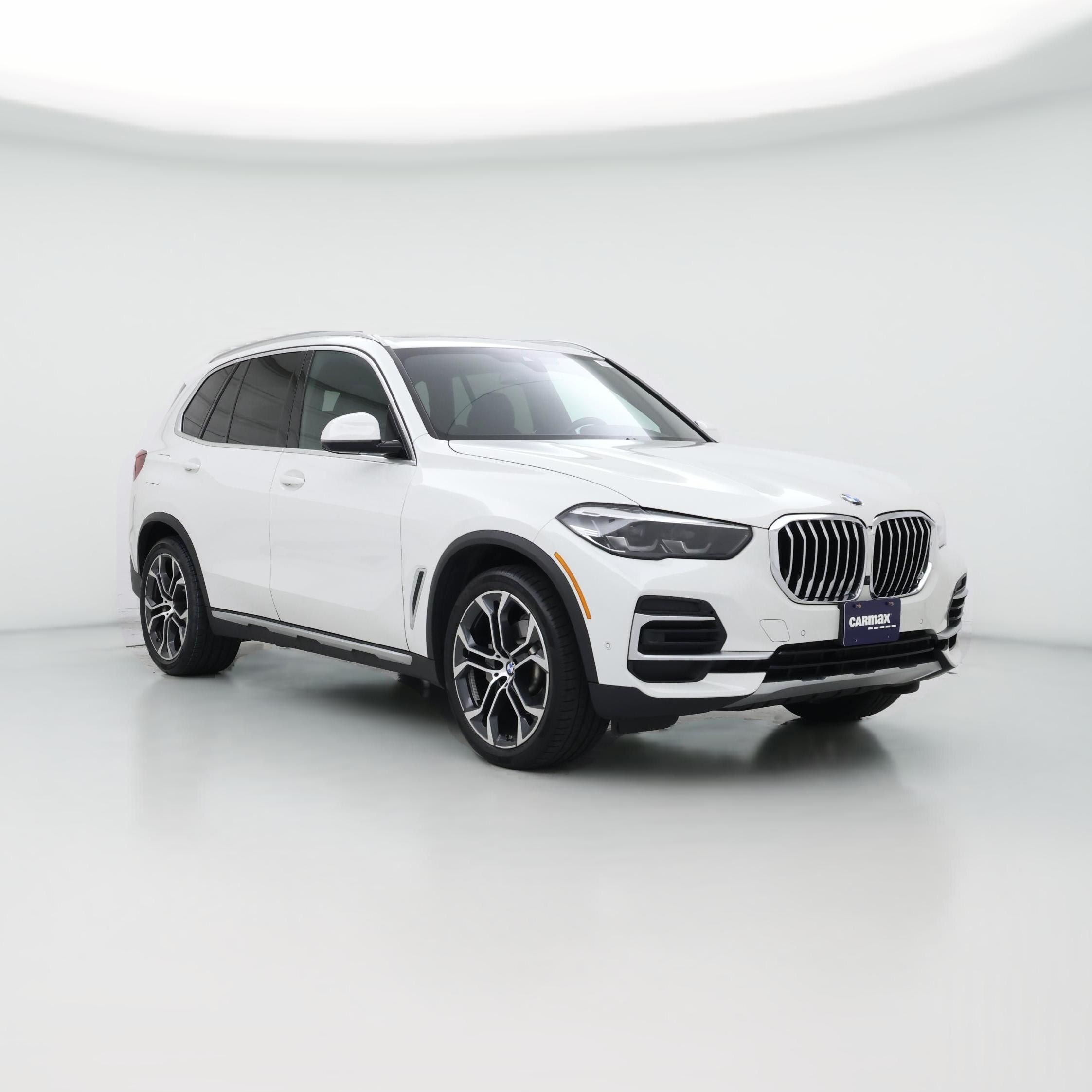 Thumbnail: 2023 BMW X5 - 1