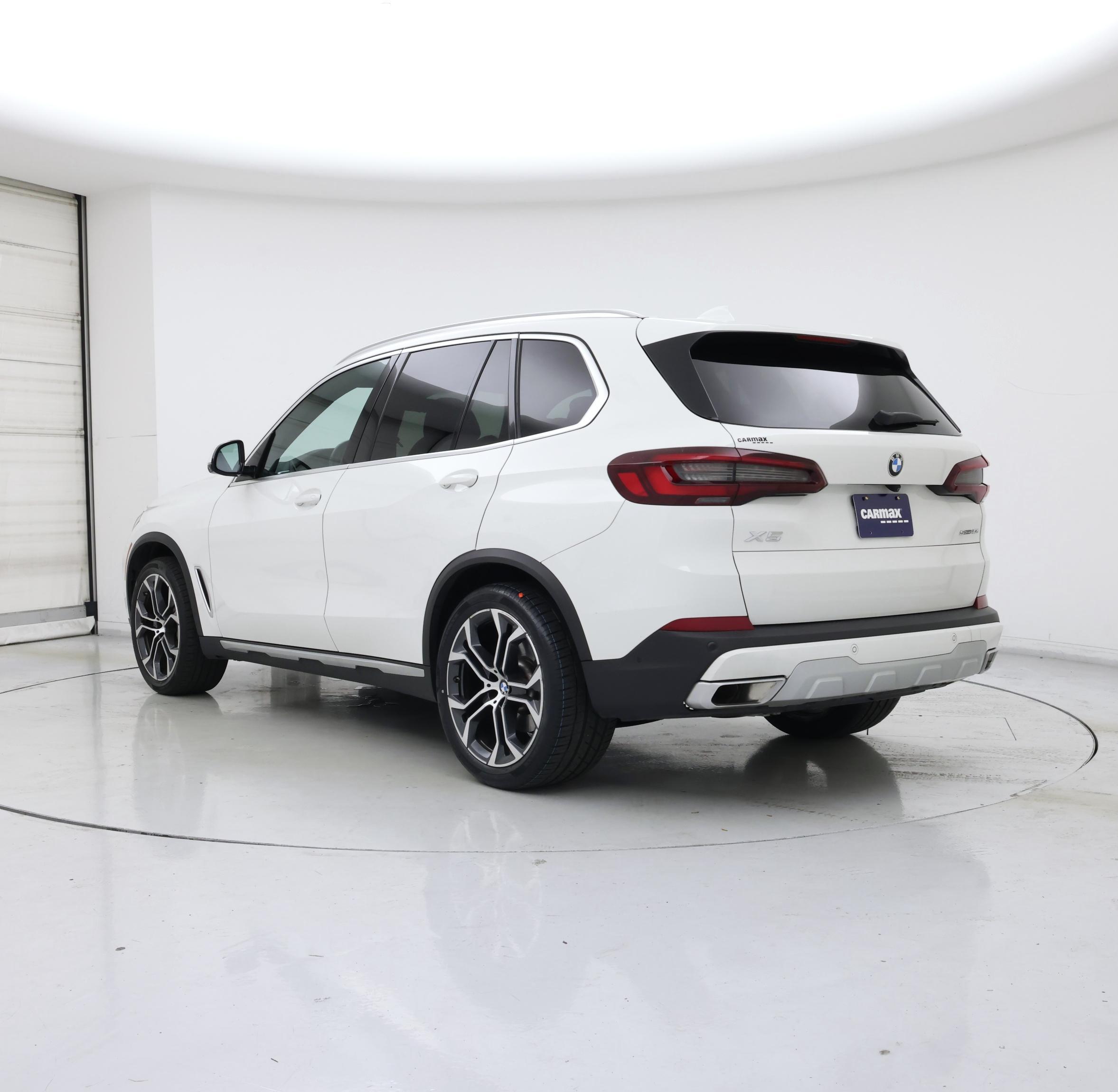 Thumbnail: 2023 BMW X5 - 2